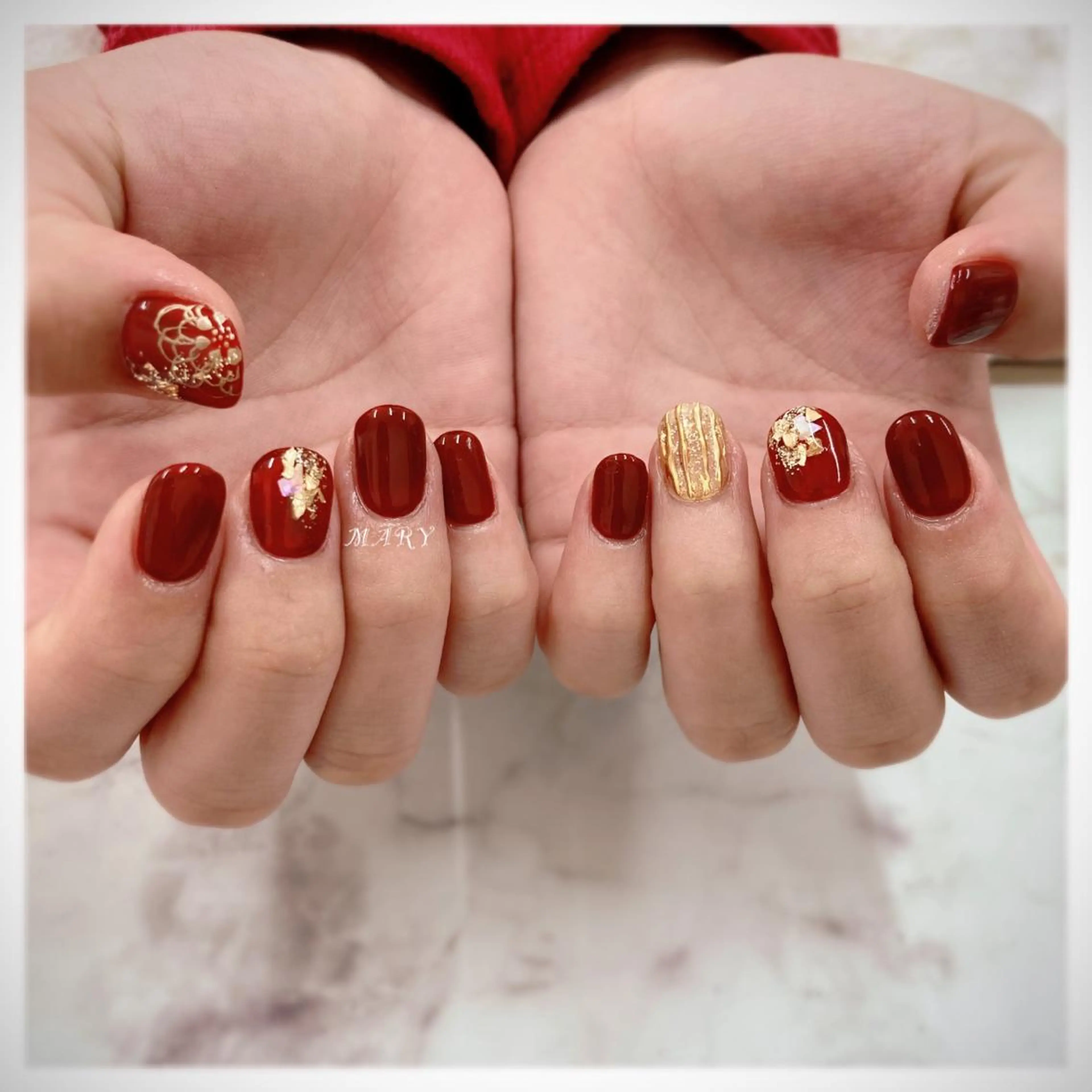 ネイル アートネイル ボルドー 成人式 ゴールド ミラーネイル ハンドネイル Mary nail .narumiのネイルデザイン