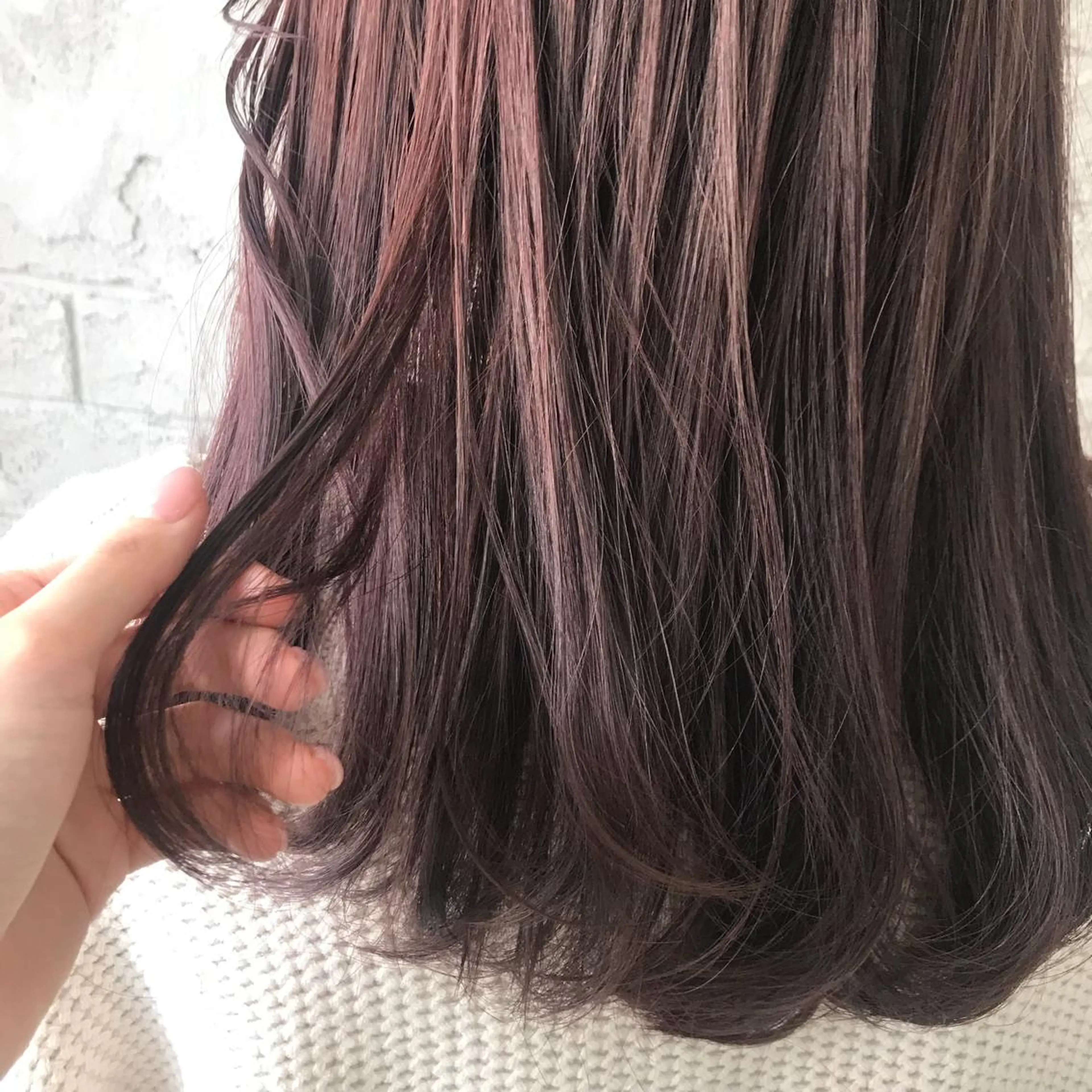 ロング カラー オリーブ/アッシュ やわらか透明感カラーのヘアスタイル