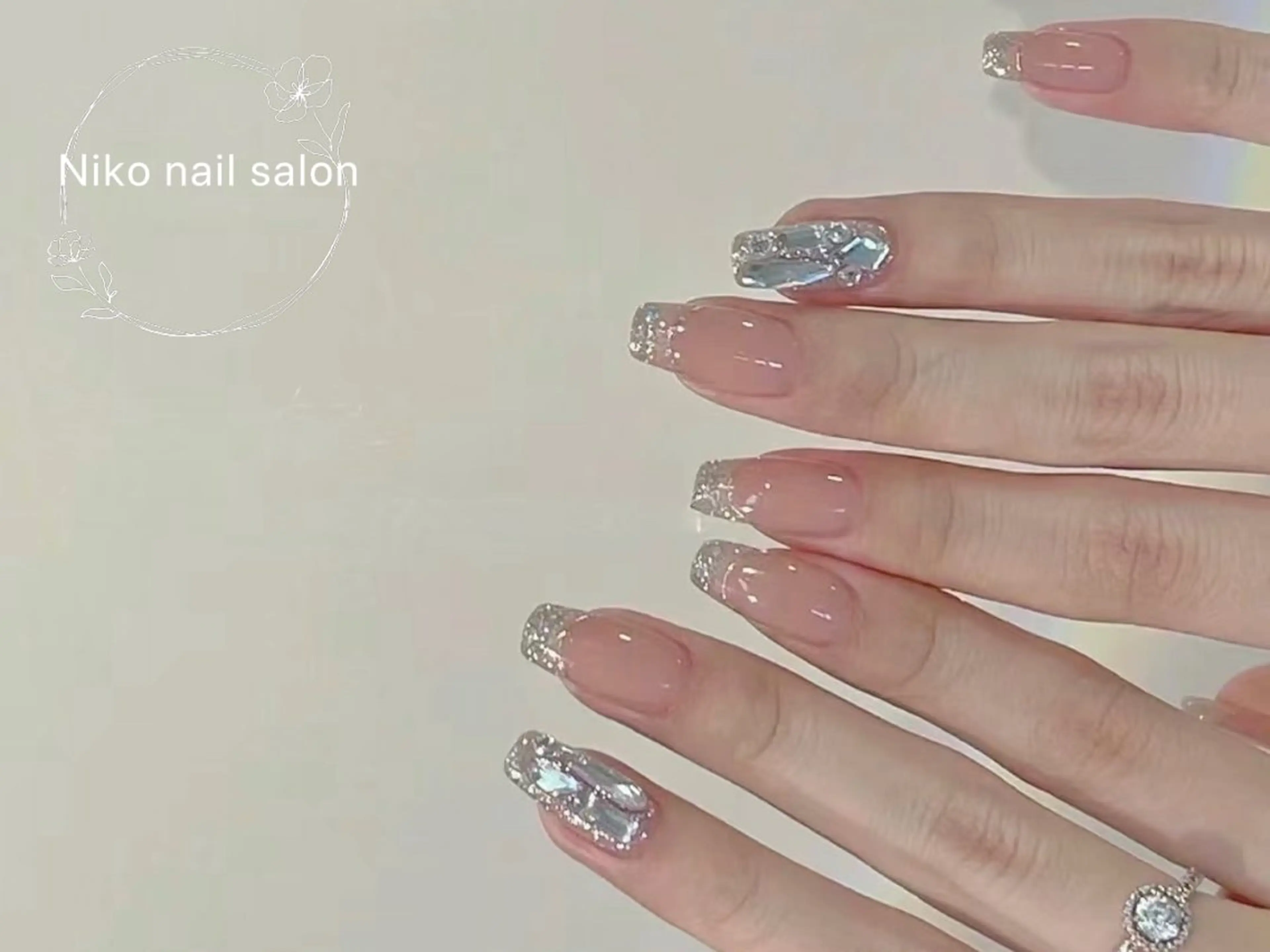 ネイル 長さ出し フットネイル フレンチネイル ジェルネイル 韓国ネイル Niko nailサロンのネイルデザイン