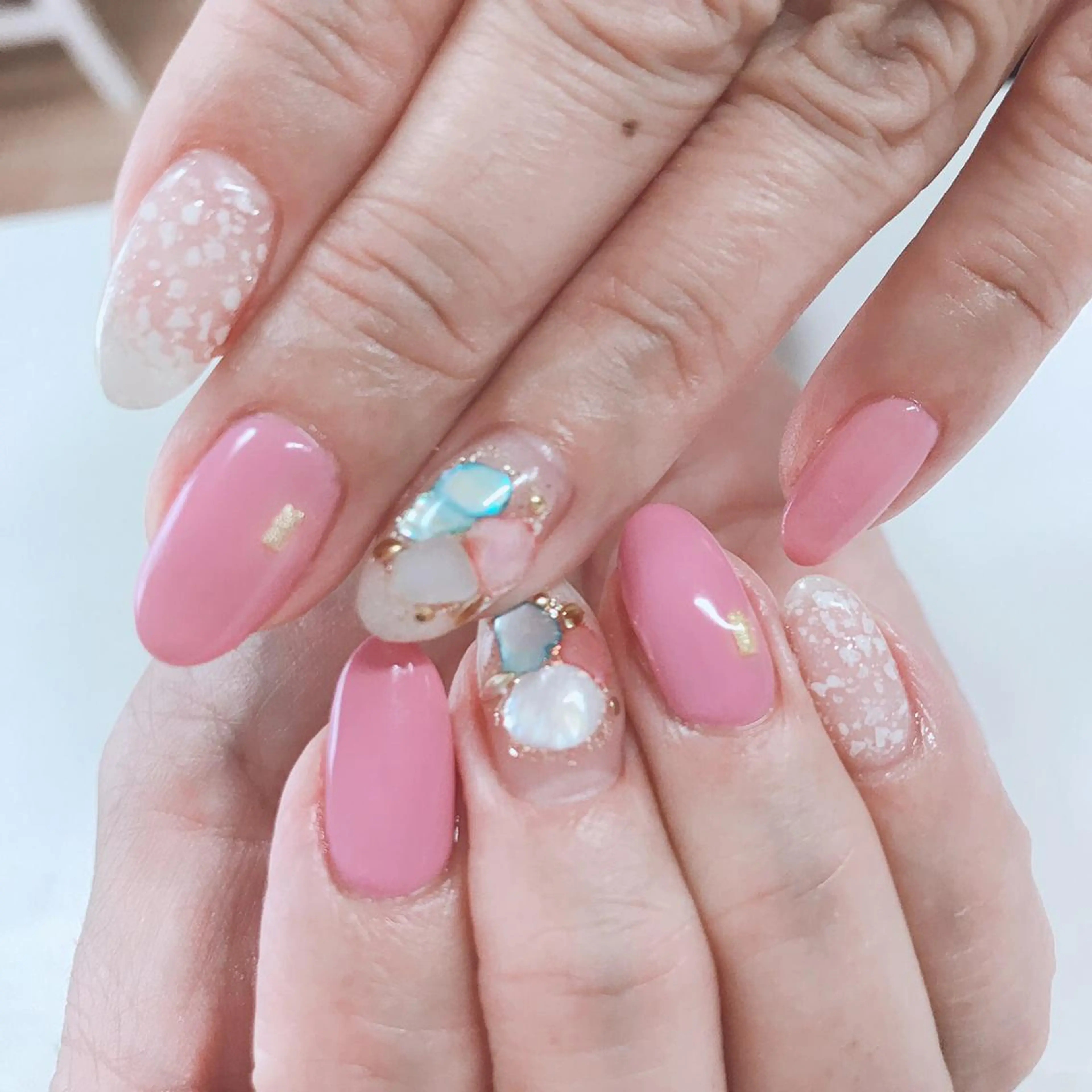 ネイル アートネイル 長さ出し フットネイル グリーン ニュアンスネイル Lily Roseスタッフ一同のマツエク・マツパデザイン