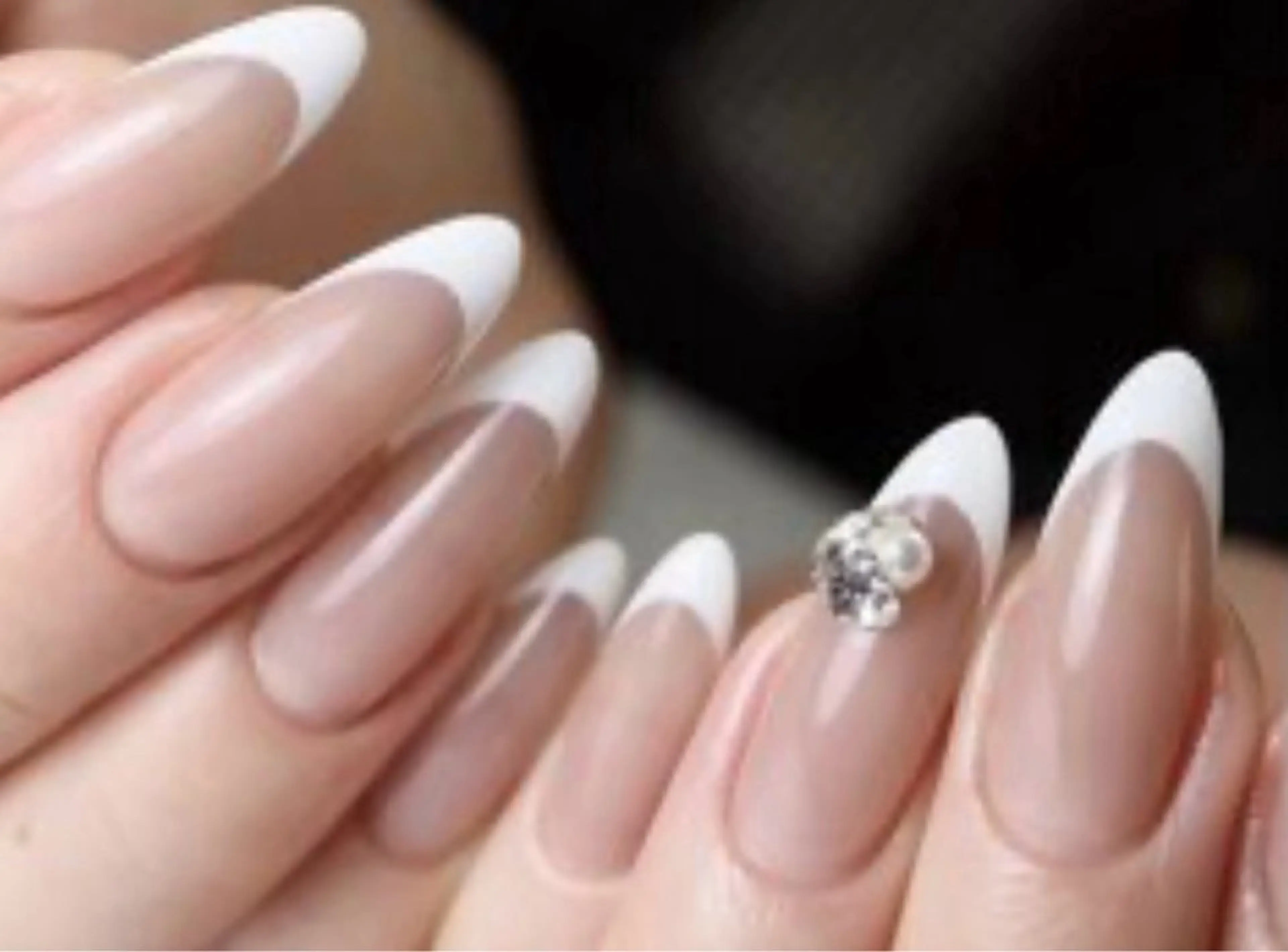 【地域最安値】 フレンチネイル（オフあり）の写真