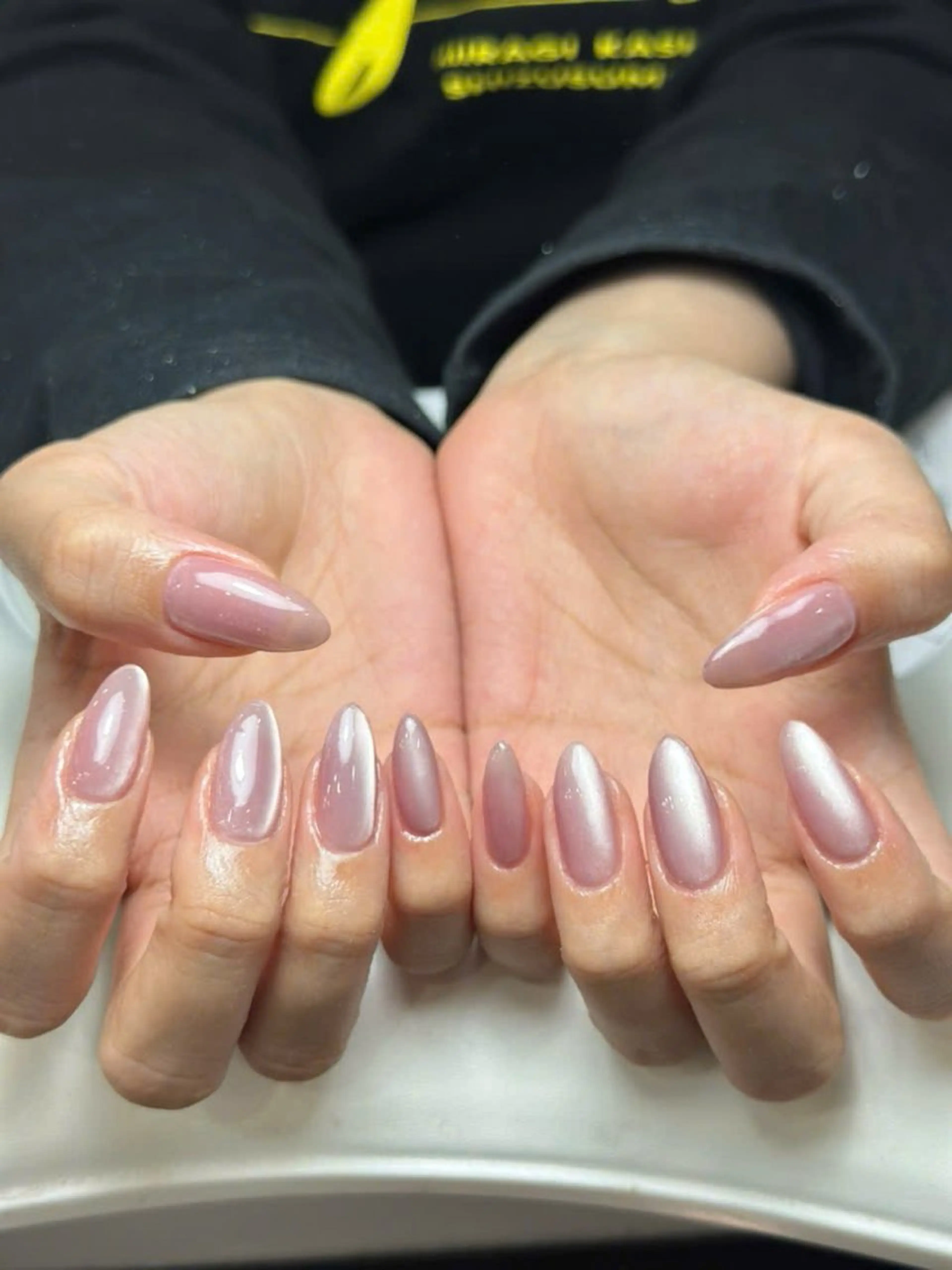 ネイル アートネイル オーロラネイル フレンチネイル ジェルネイル グラデーション ハンドネイル Luci Nailのネイルデザイン