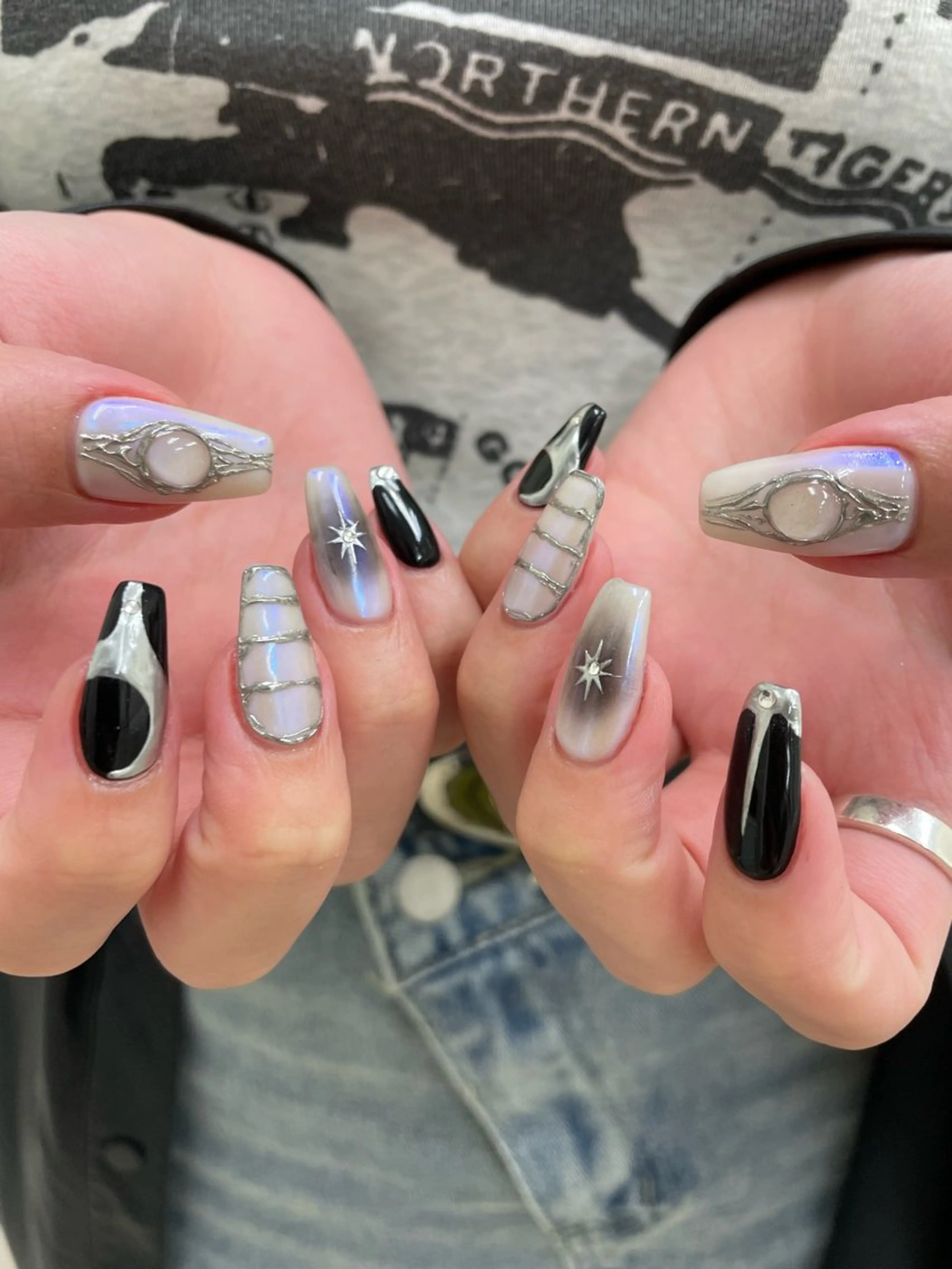 ネイル ハンドネイル Hisaka Mikiのネイルデザイン