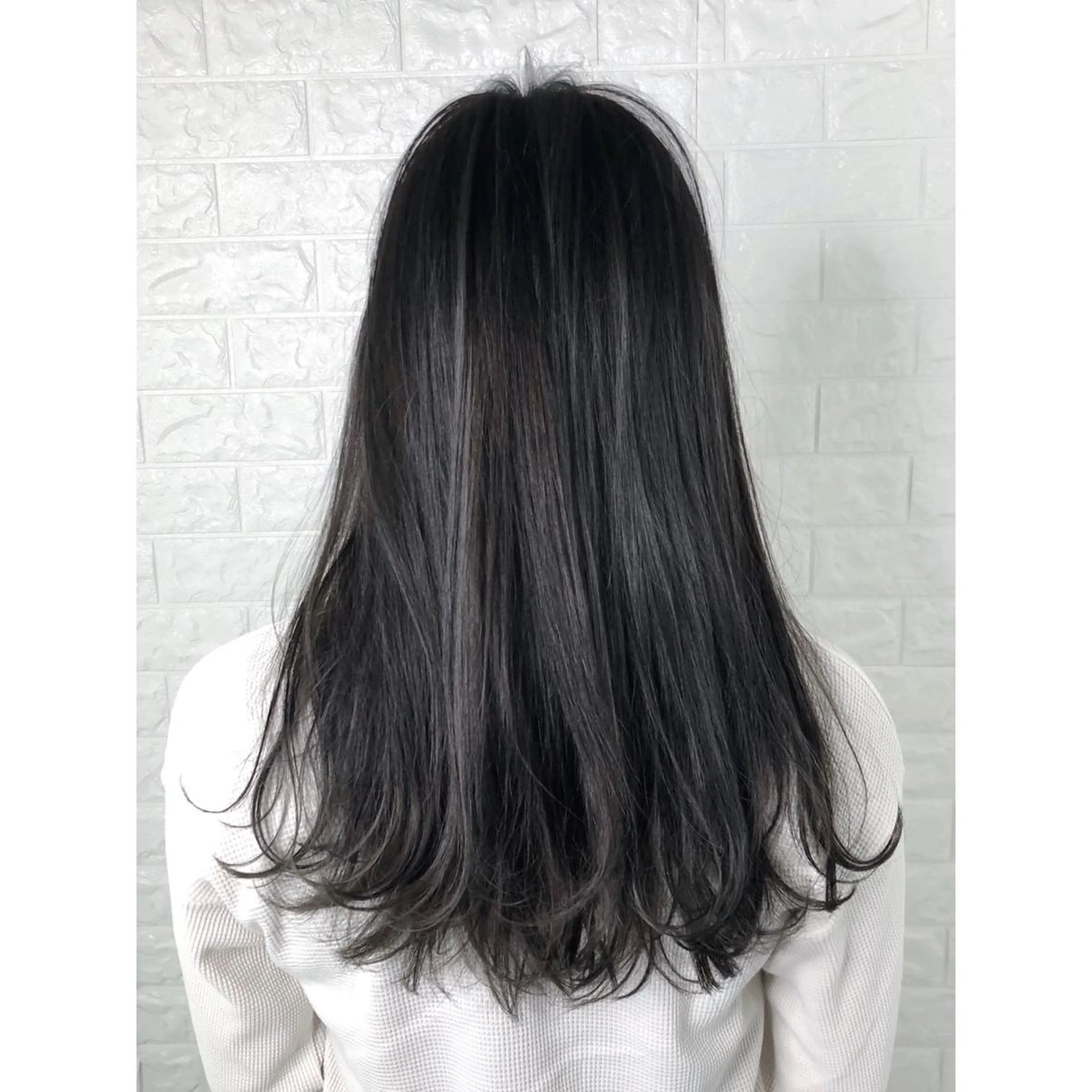セミロング カラー アッシュ アッシュグレー 透明感カラー ダークアッシュ ハイライトカラー 髪質改善特化KIZU /艶髪研究（京都）のヘアスタイル