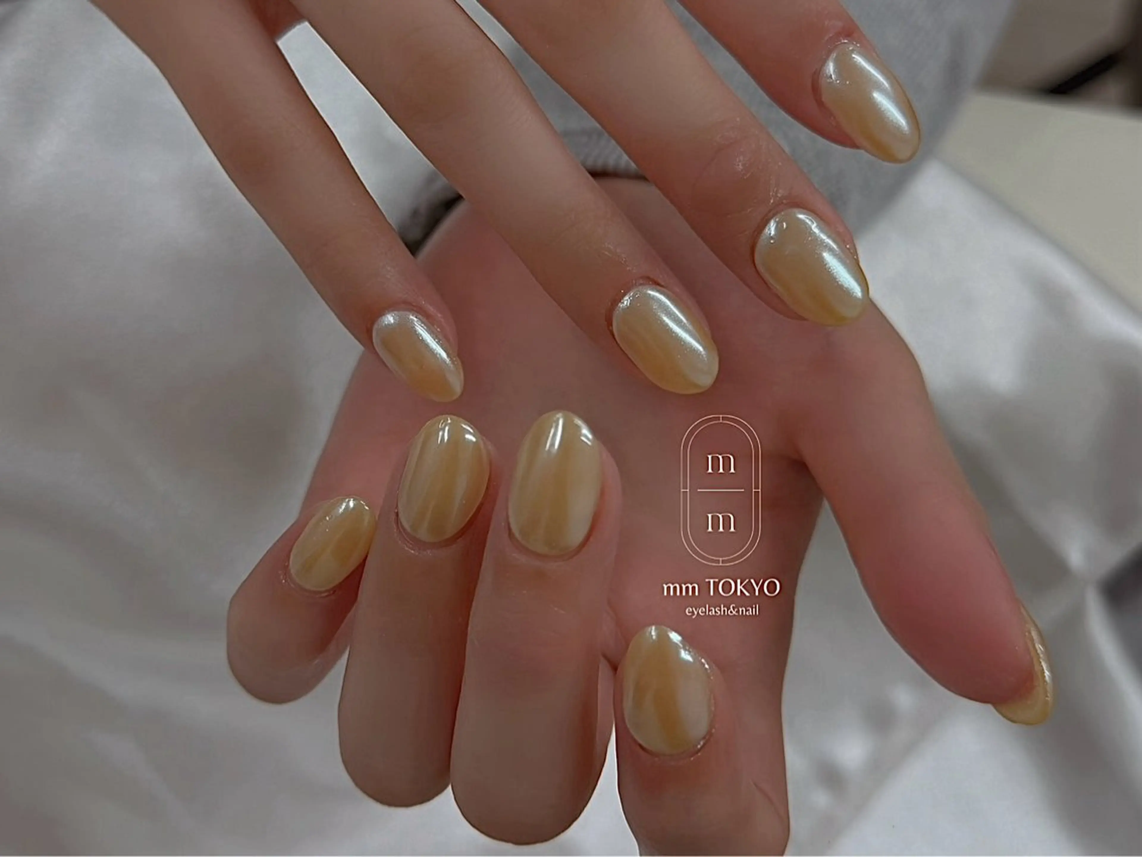 ネイル オーロラネイル ミラーネイル ハンドネイル れ かとのネイルデザイン