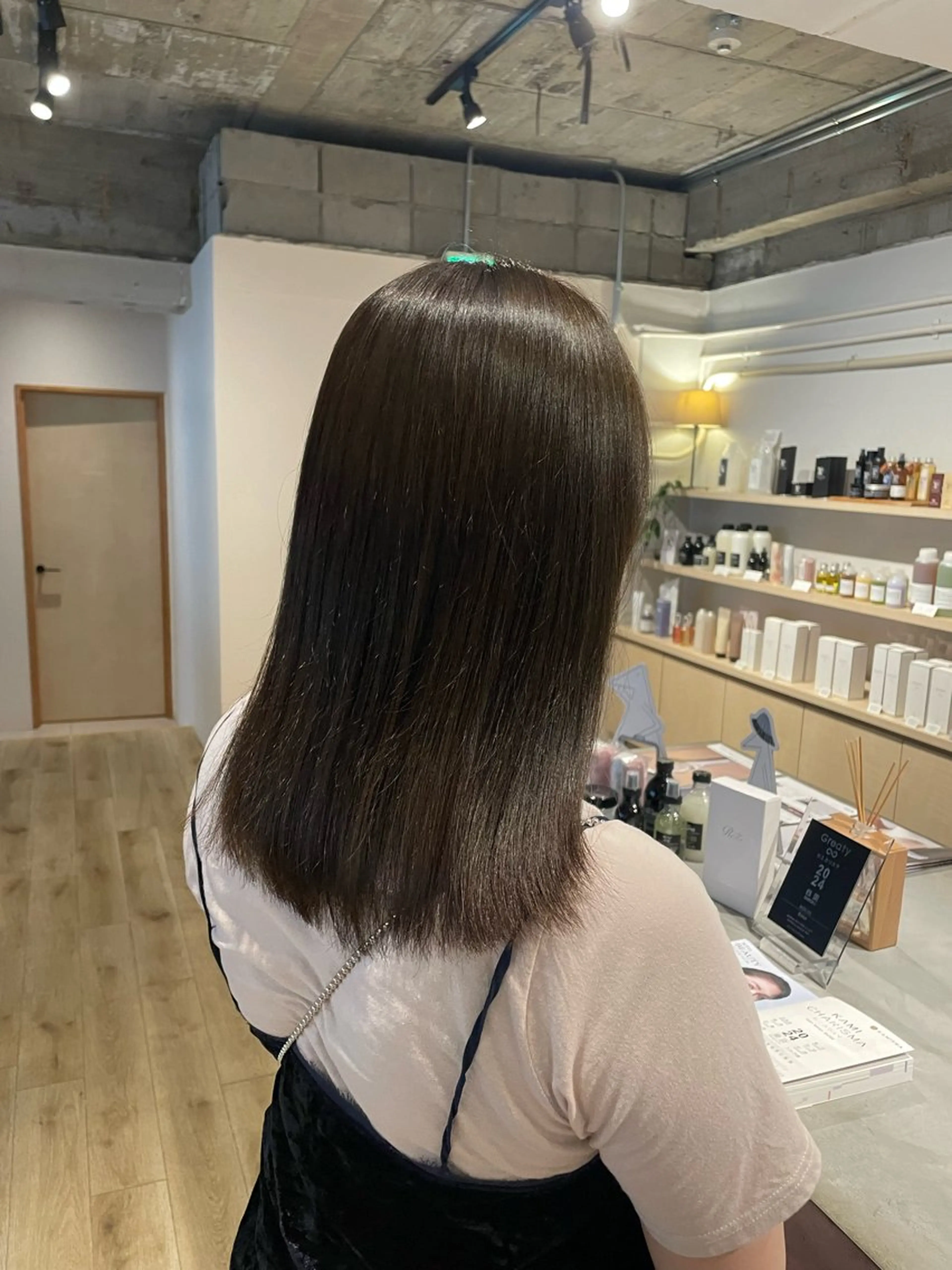 カラー まとい  ︎︎のヘアスタイル