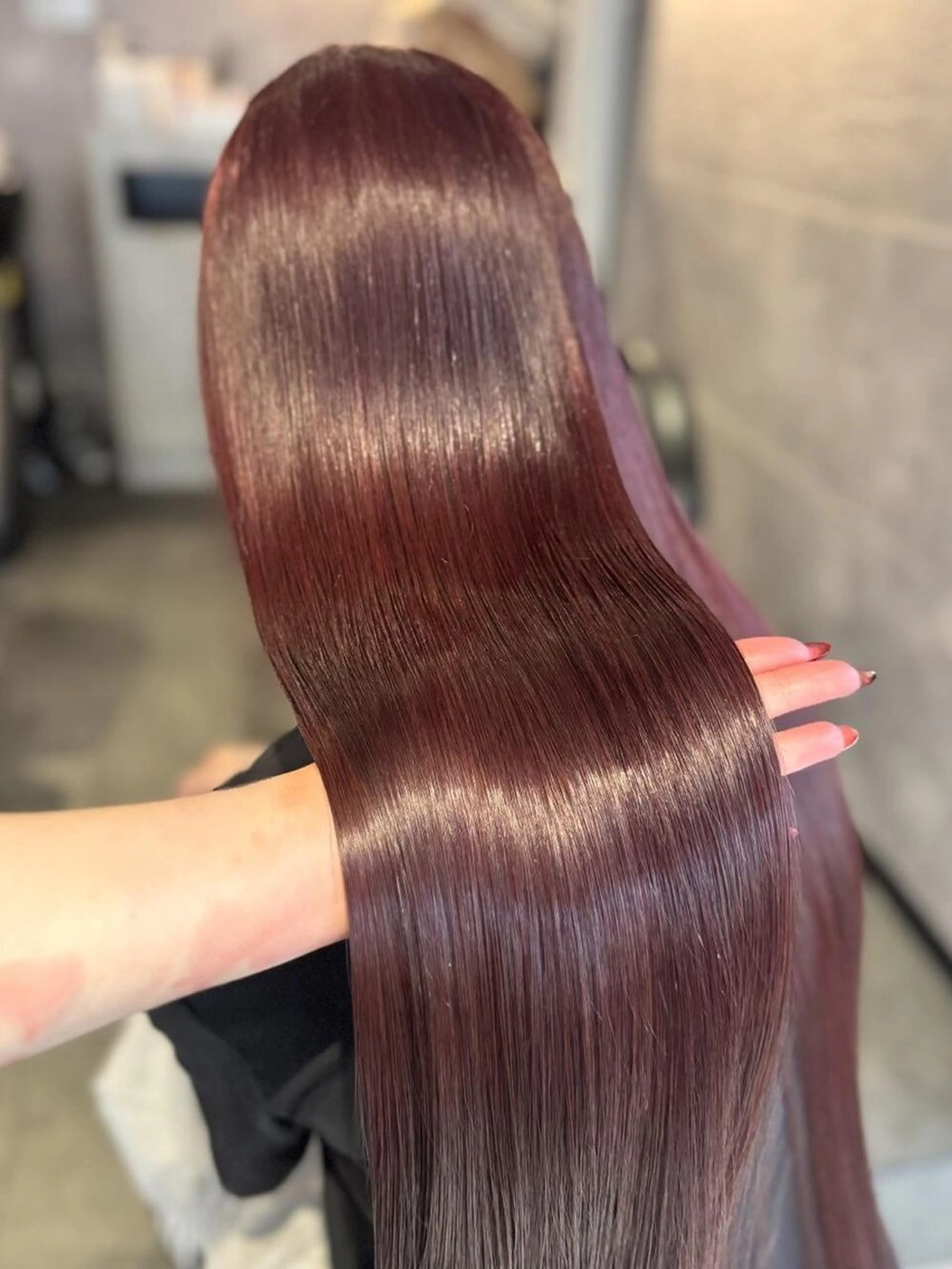 ロング 縮毛矯正 elu あやね💜 🫧カラー・縮毛矯正のヘアスタイル