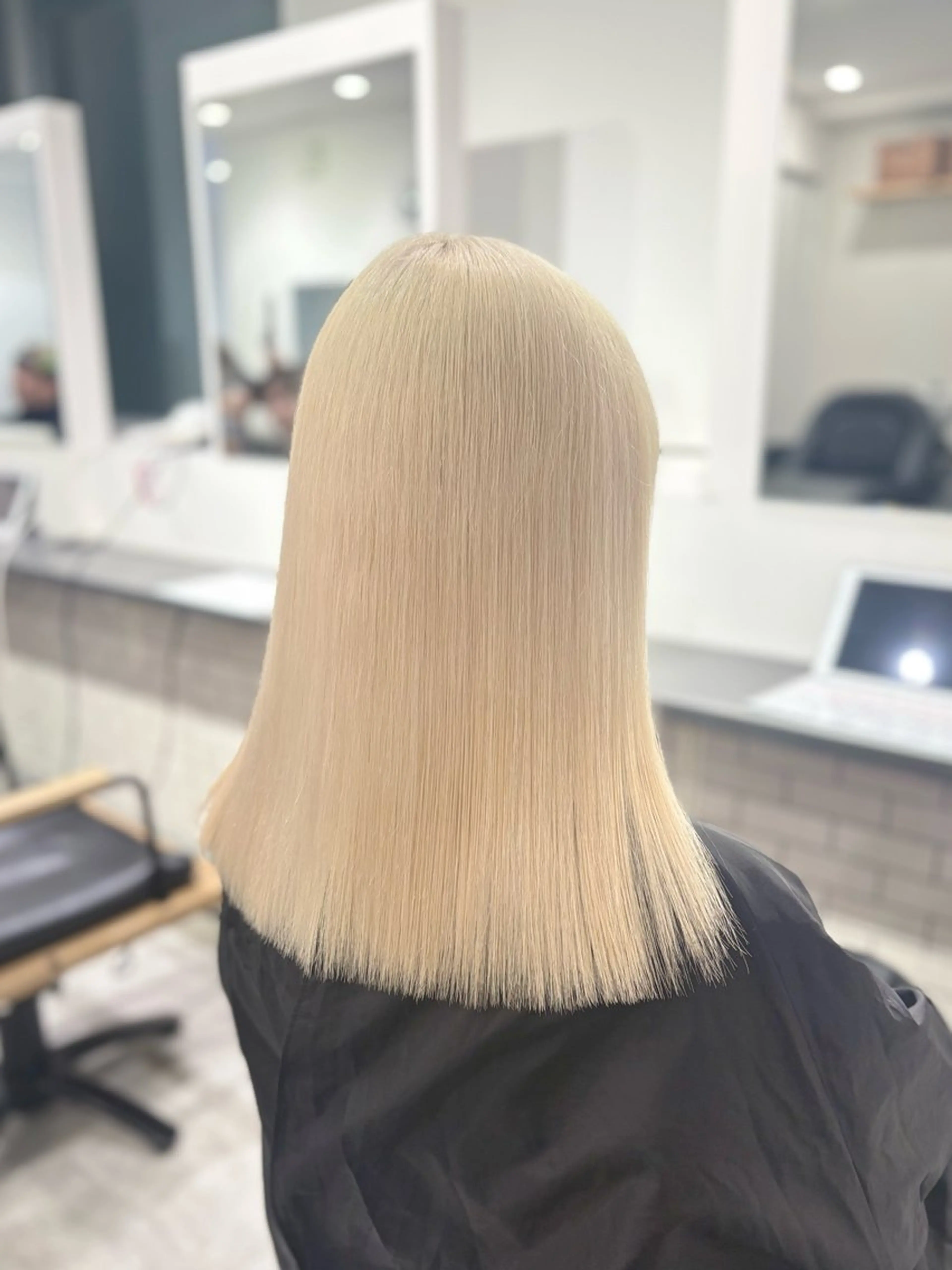 セミロング カラー ヘアカラー トリートメント GaKu/ハイトーン /ブリーチ/レイヤーのヘアスタイル