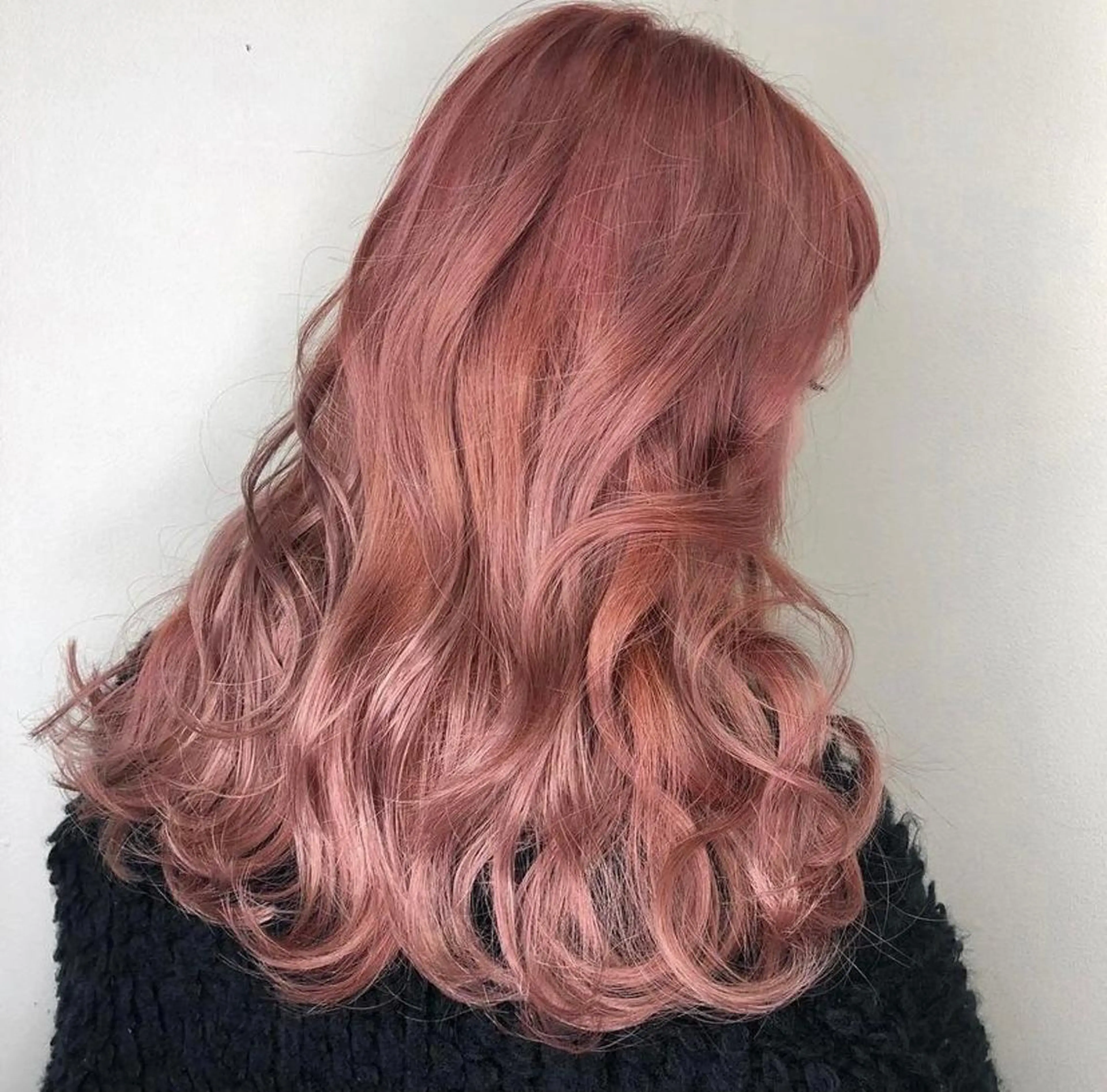 ロング カラー カシス ピンクカラー ヘアカラー ヘアセット🎀パーマ Tsubasaのヘアスタイル