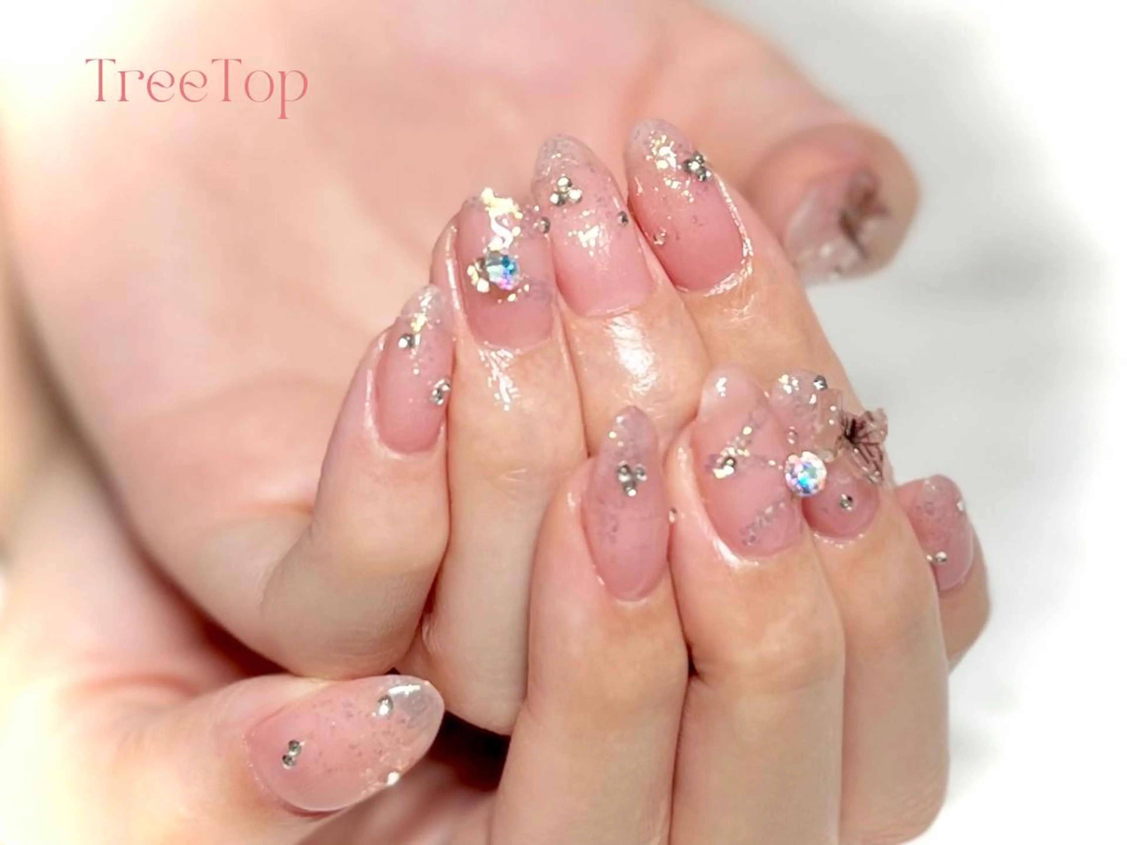 ネイル nailsalon Tree Topの眉毛・アイブロウイメージ