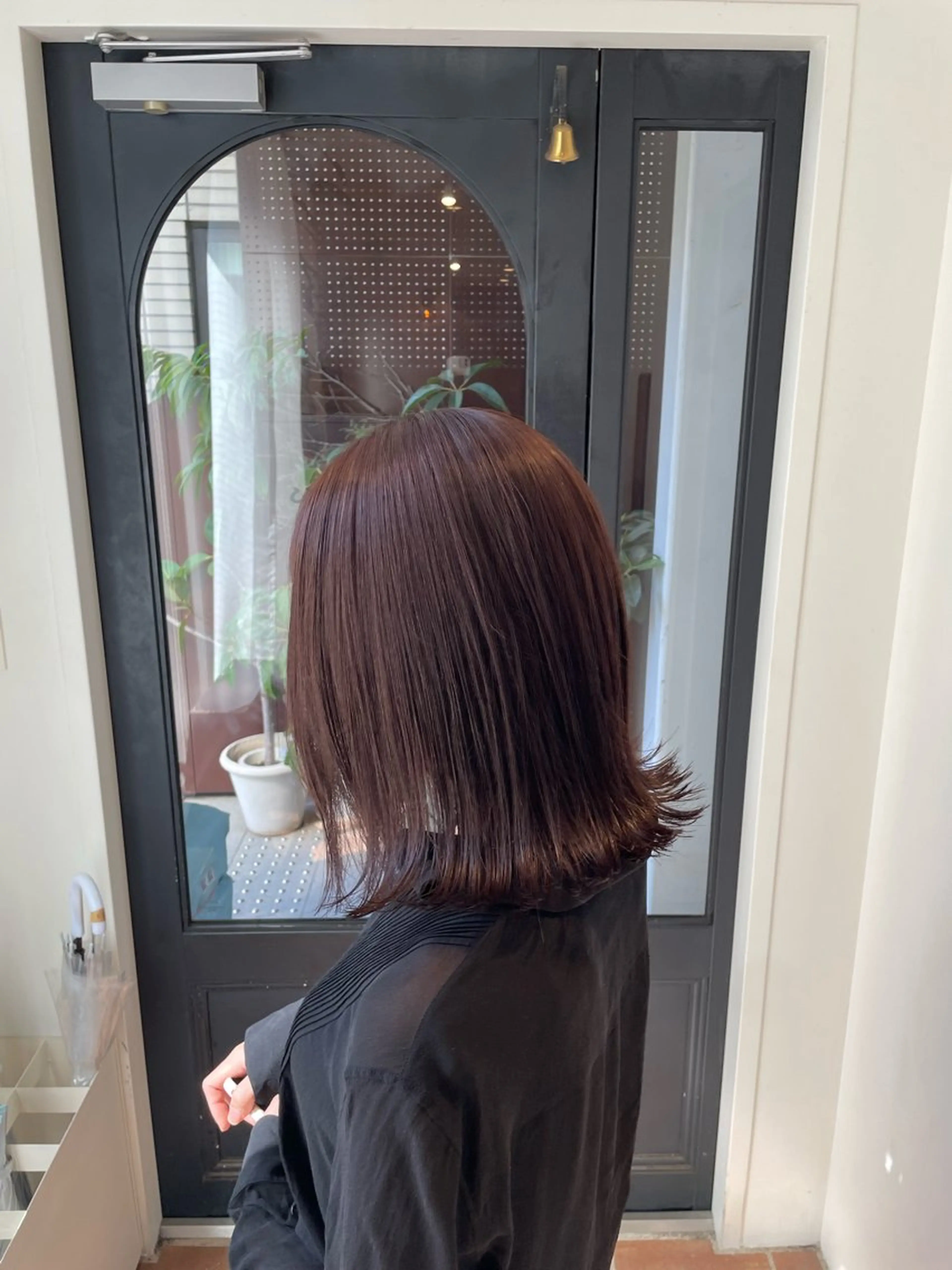 ショート カラー パーマ 外ハネヘア ローネス銀座店所属・森山 陽菜のヘアスタイル