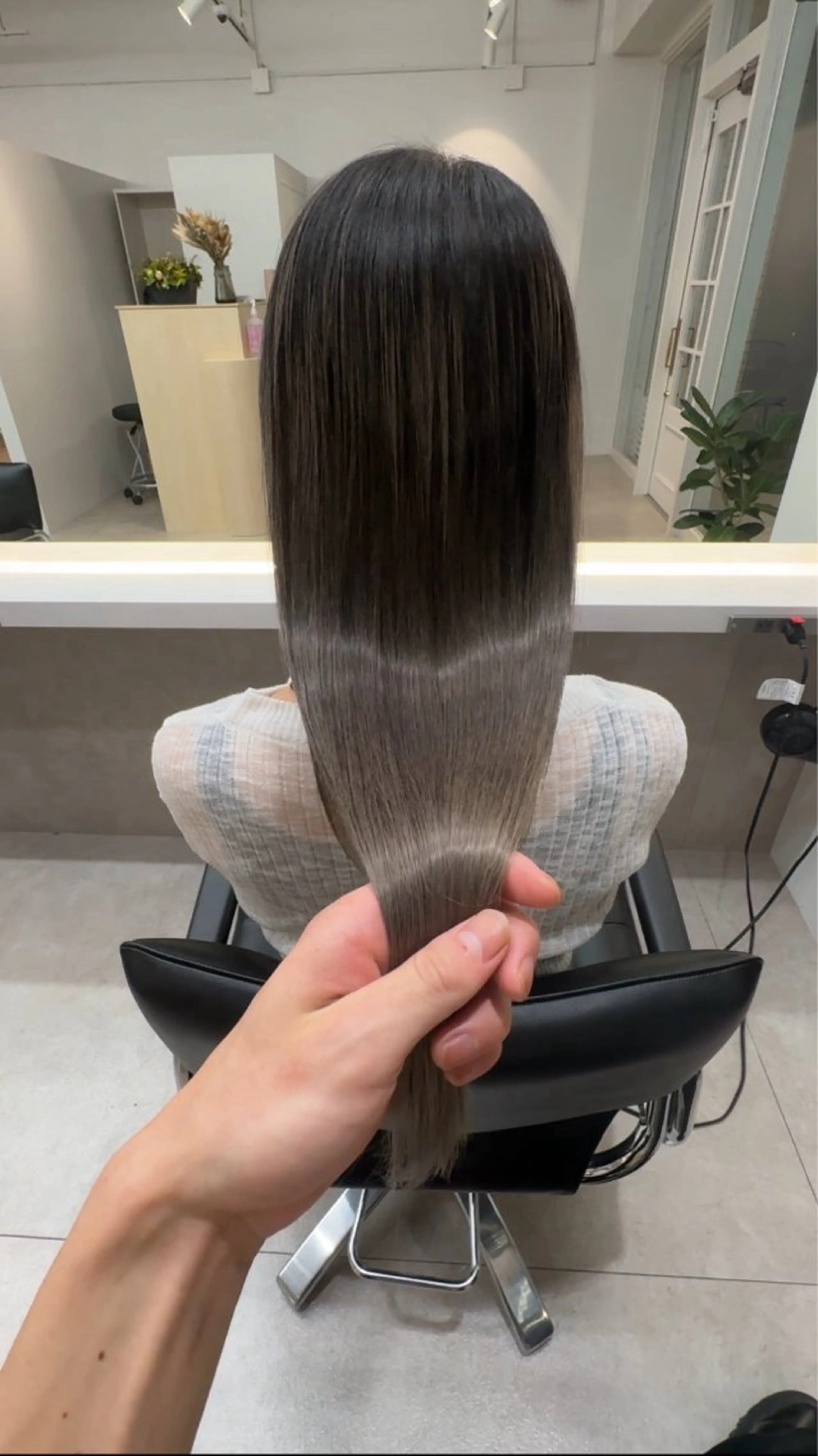 ロング カット ヘアカラー トリートメント 髪質改善/美髪縮毛矯 正のスペシャリストのヘアスタイル