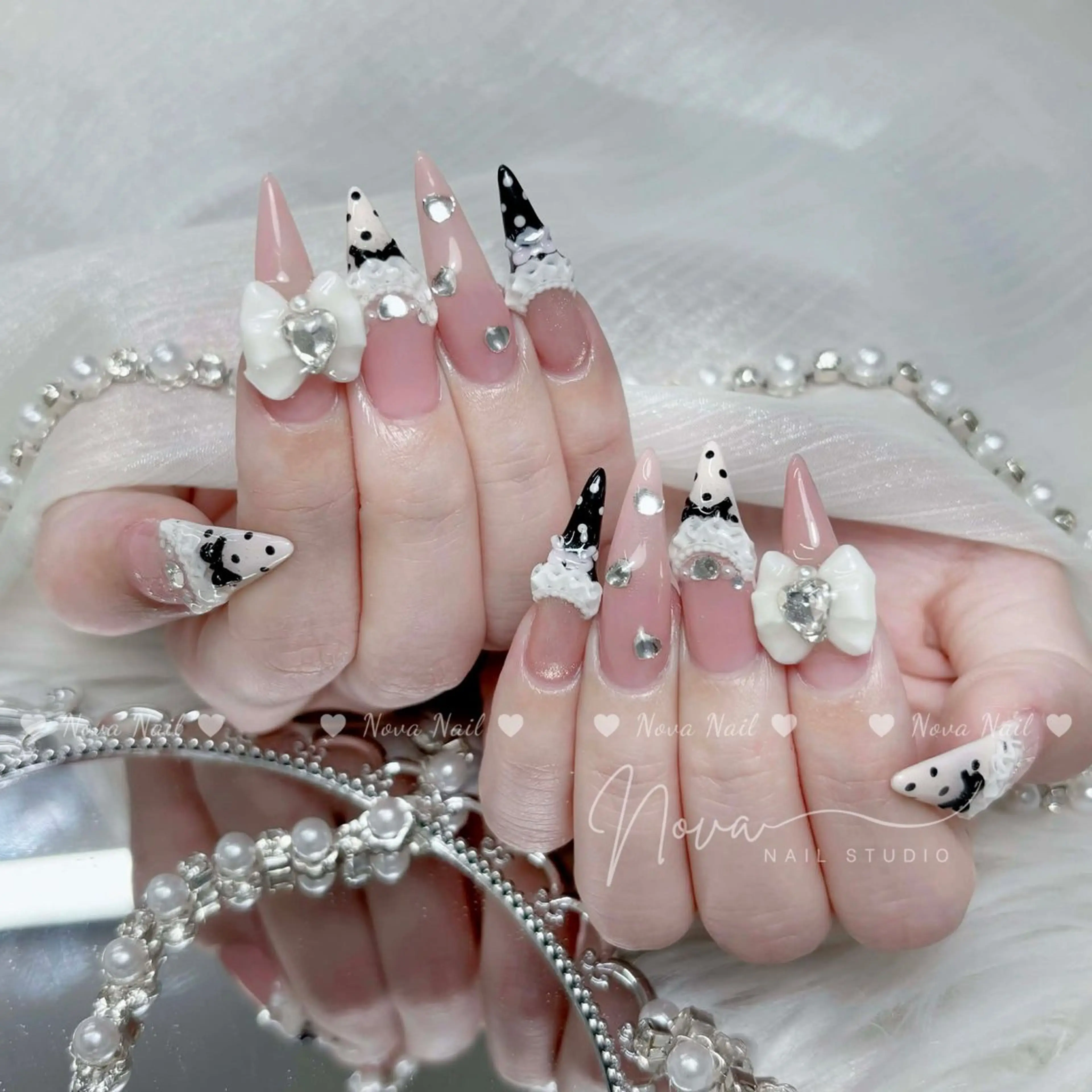 ネイル ハンドネイル ハンドケア Nova Nail Nambaのネイルデザイン