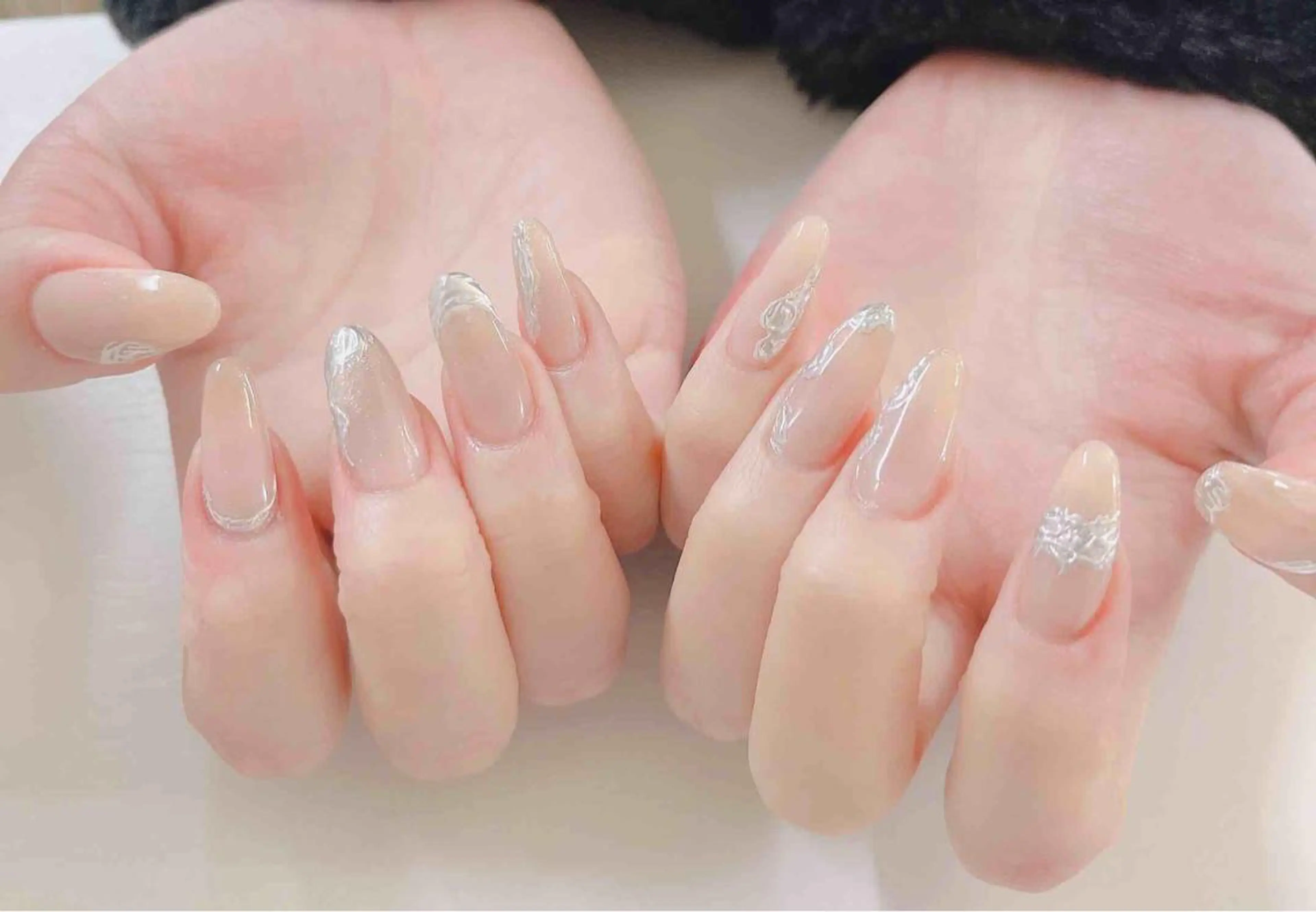 ネイル ハンドネイル MoonNail ユリ🌸のネイルデザイン