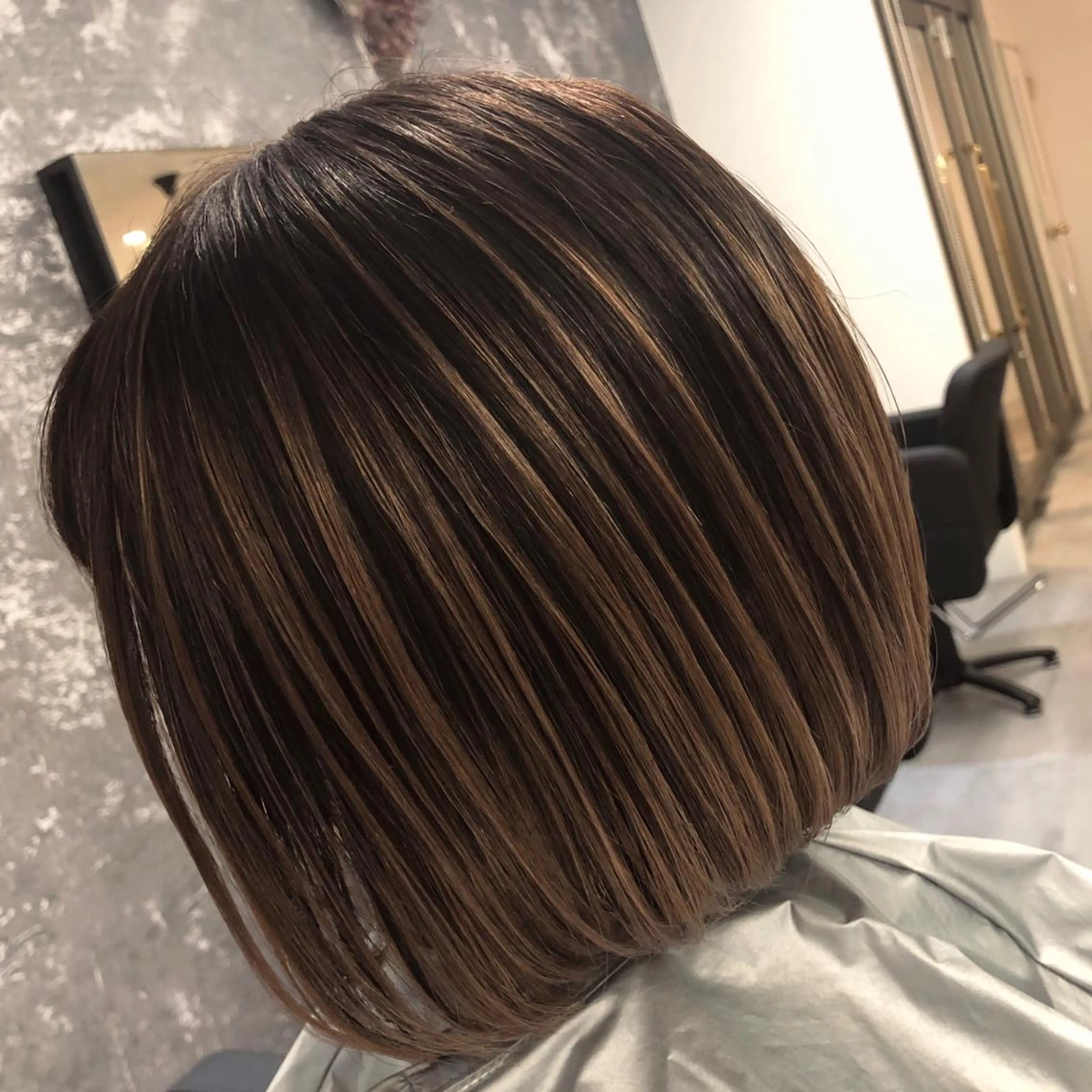 ショート カラー ヘアアレンジ ショートボブ シールエクステ バレイヤージュ デザインカラー ハイライトカラー アンドウ ユウ/ レイヤーカット/韓国のヘアスタイル
