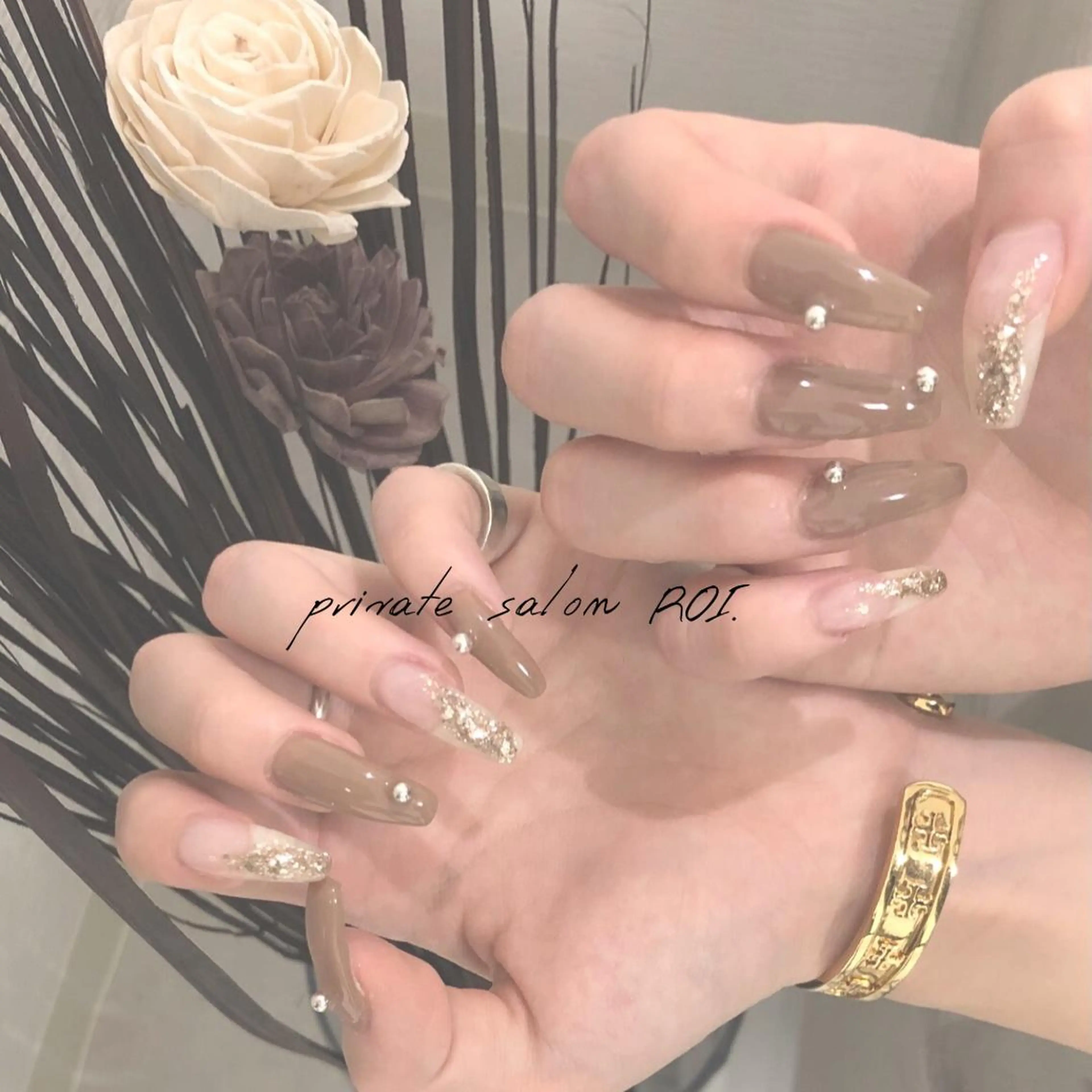 ネイル 持ち込み ROI. Ayumi.のネイルデザイン