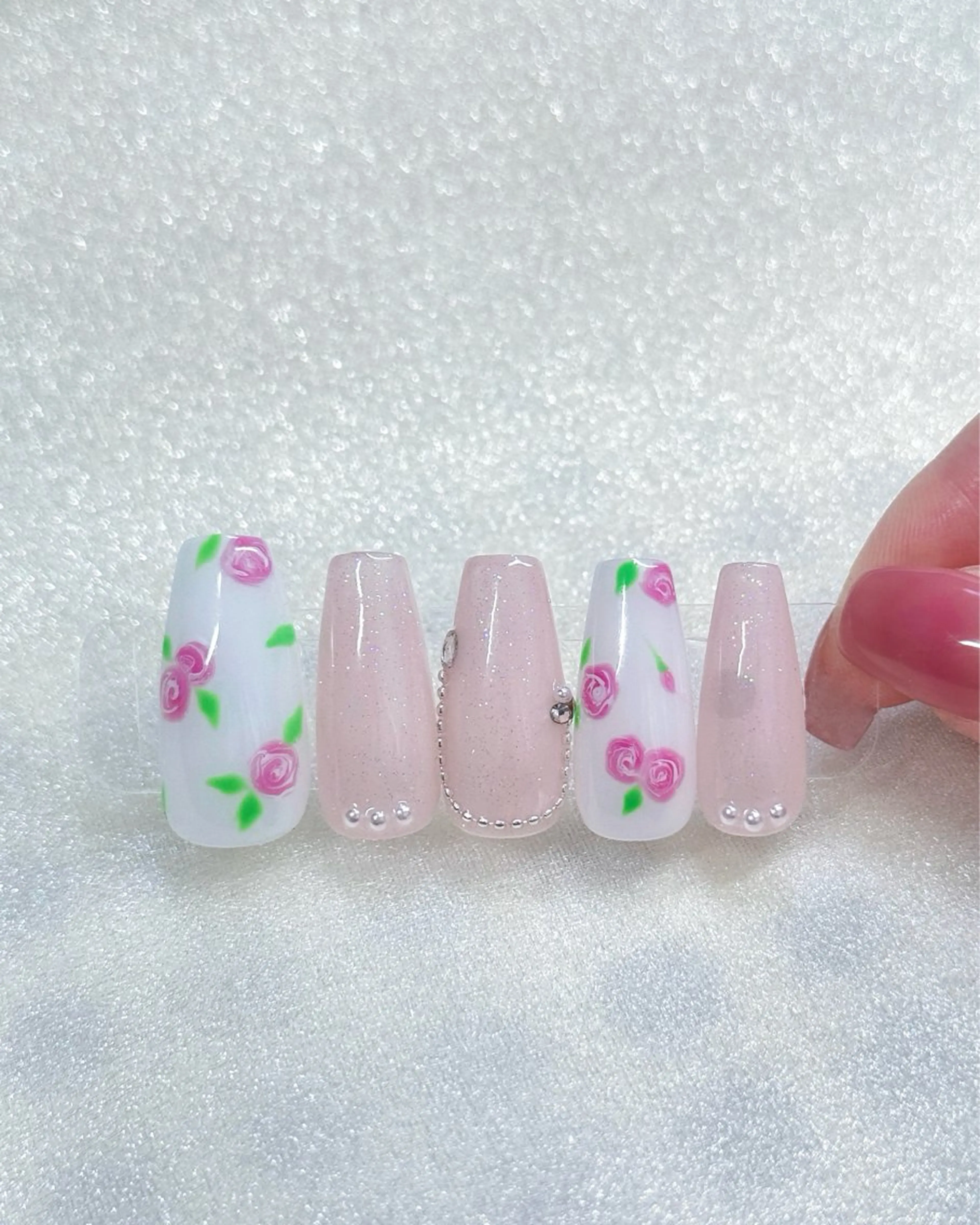 ネイル ハンドネイル Nail salon Lycoris キキのネイルデザイン