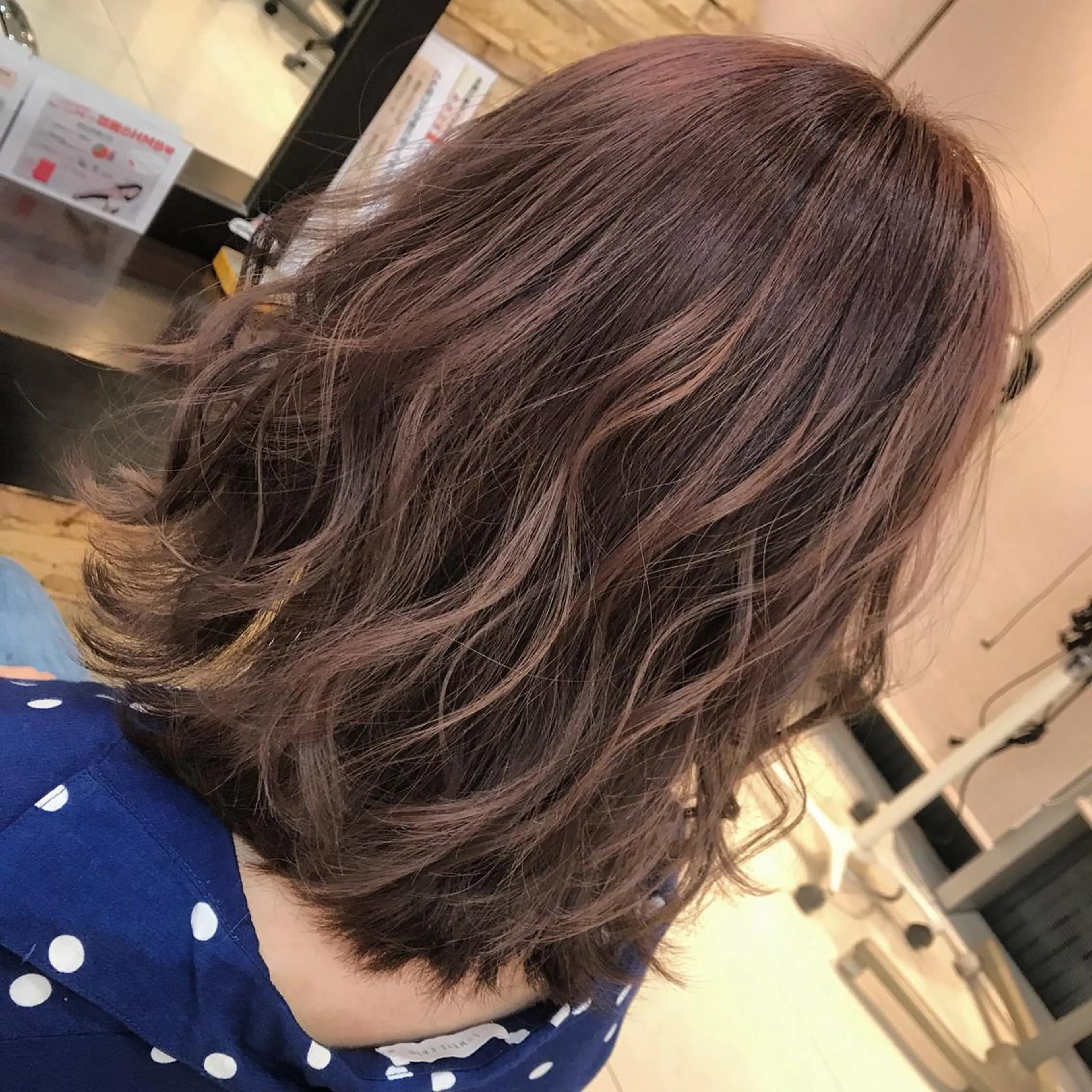 ミディアム カラー 髪質改善will hairdesignのヘアスタイル