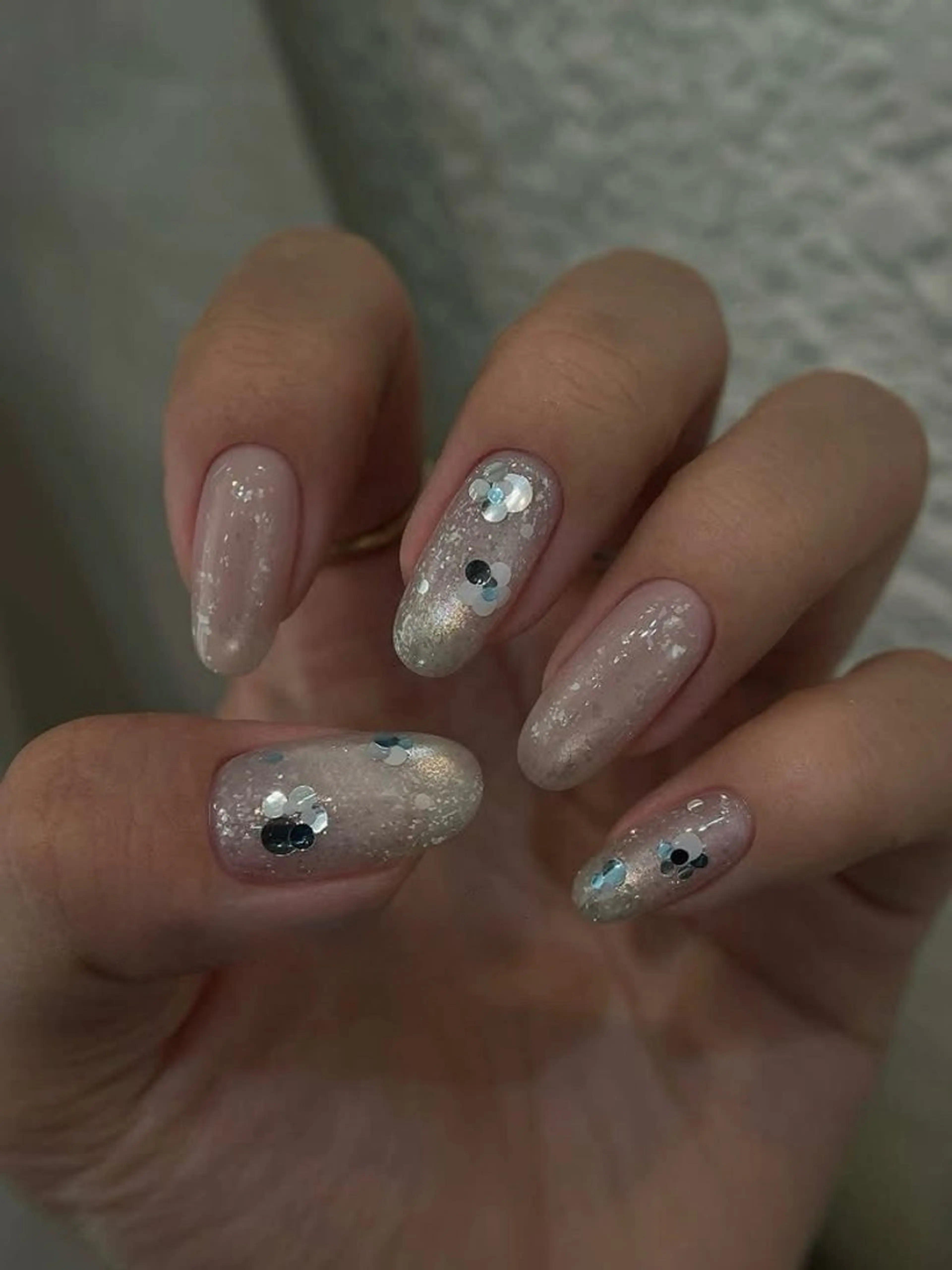 ネイル チークネイル 長さ出し フットネイル ジェルネイル 卒業式 𝓐𝓷𝓻𝓲 XiinhNailのネイルデザイン