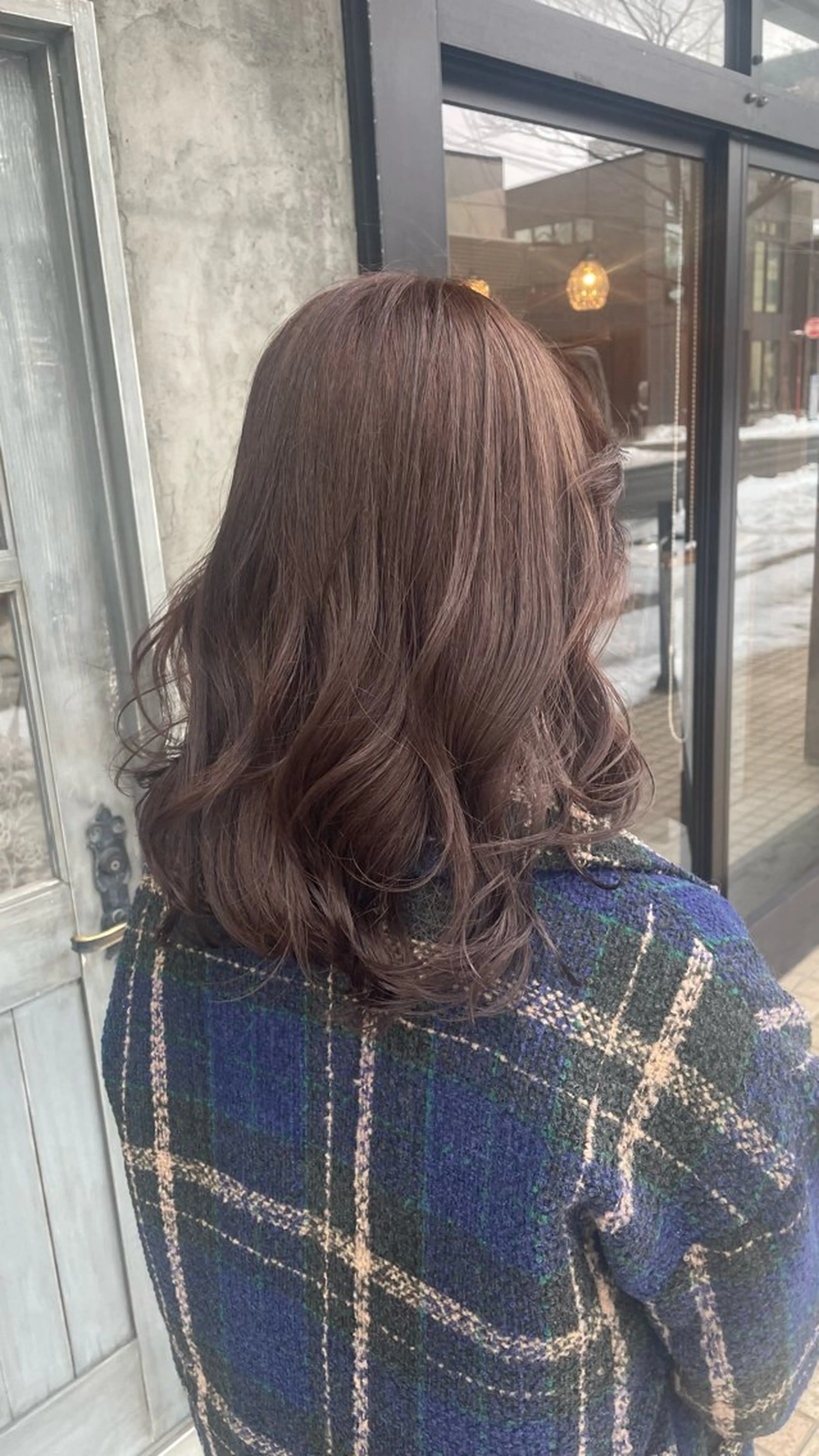 ミディアム カラー ベージュカラー { door } Kawasakiのヘアスタイル