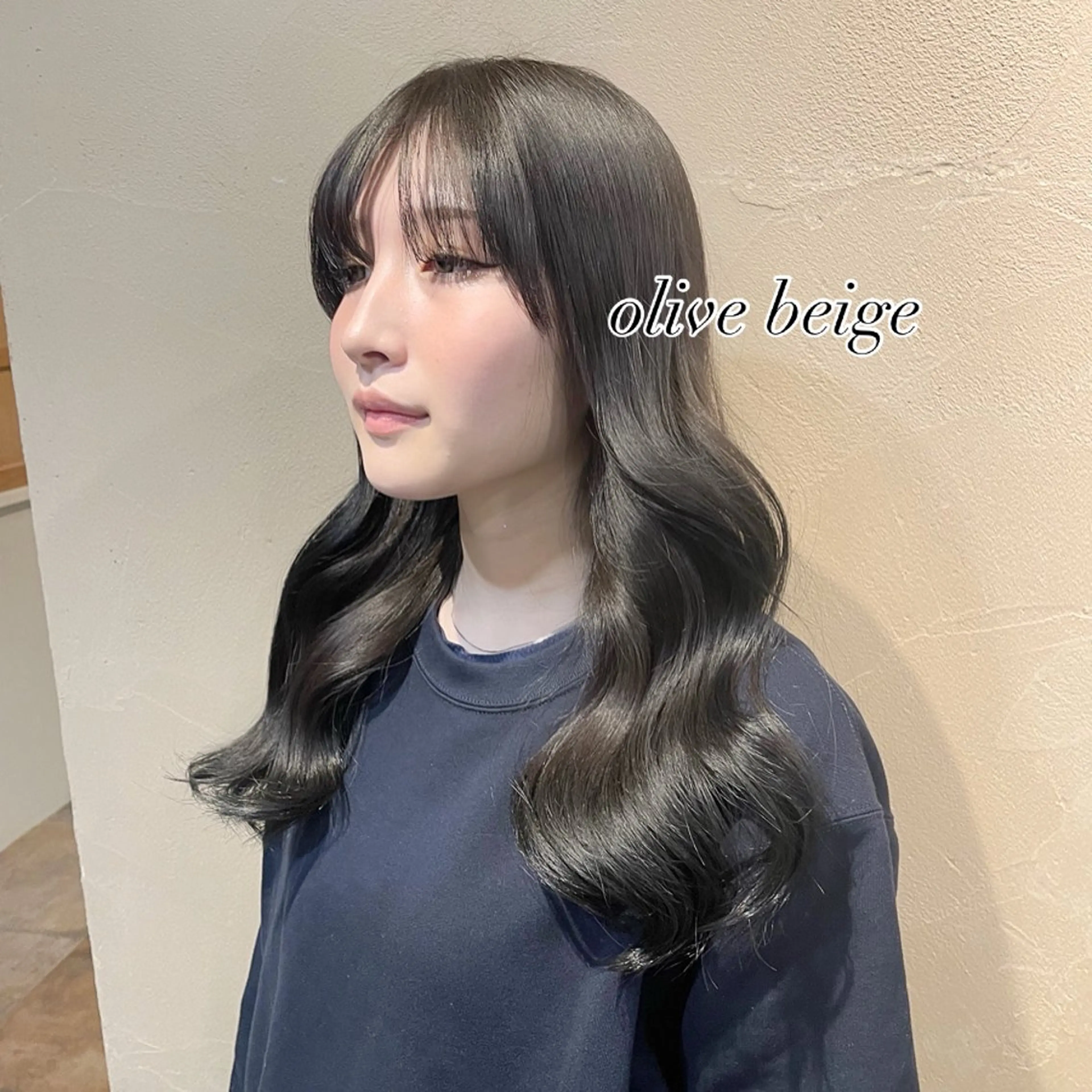 ロング カット ヘアカラー チグサ ミウのヘアスタイル