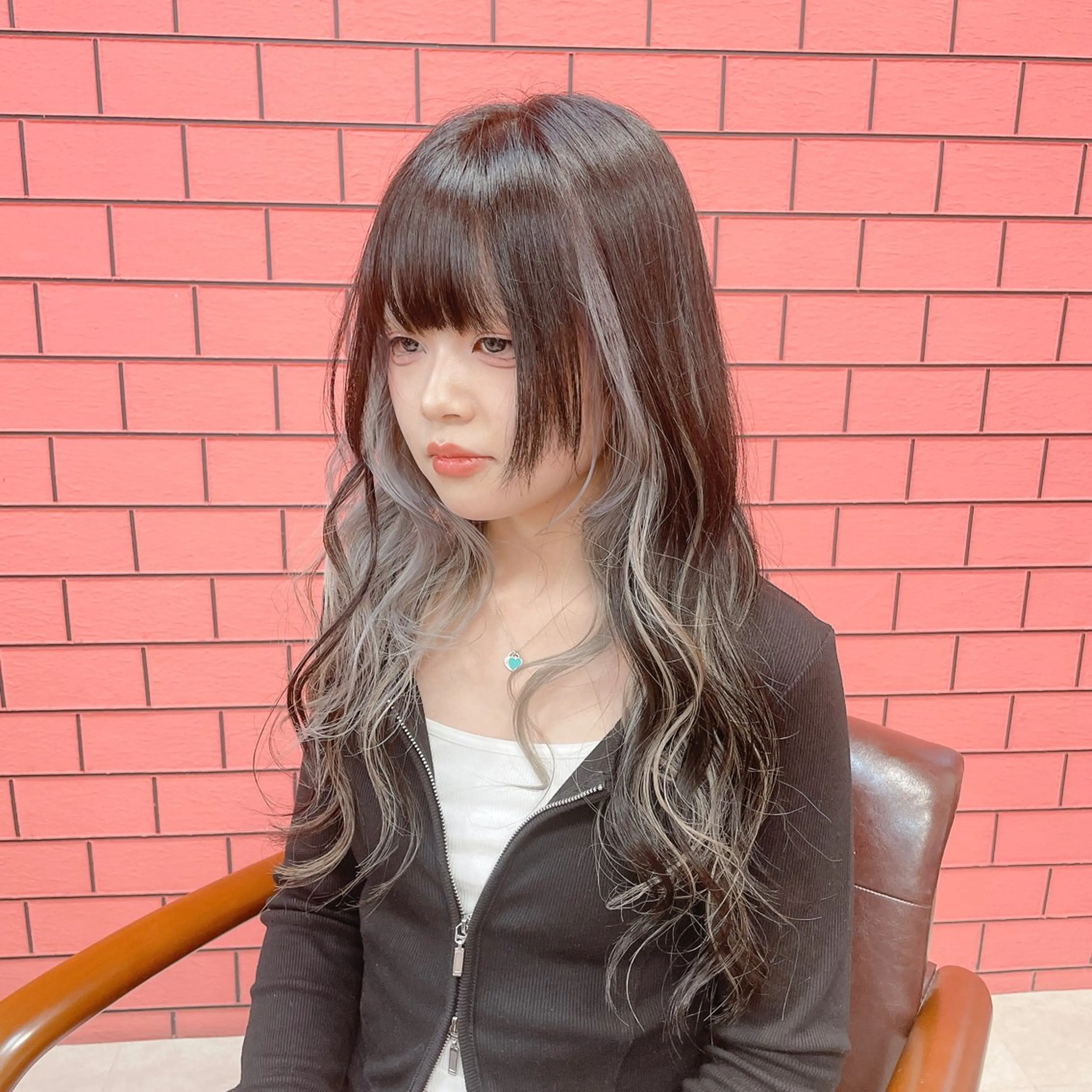 ロング カラー バレイヤージュ ブリーチ ケアブリーチ ダブルカラー イヤリングカラー ヘアカラー トリートメント デザインカラー 髪質改善Lilithのその他イメージ