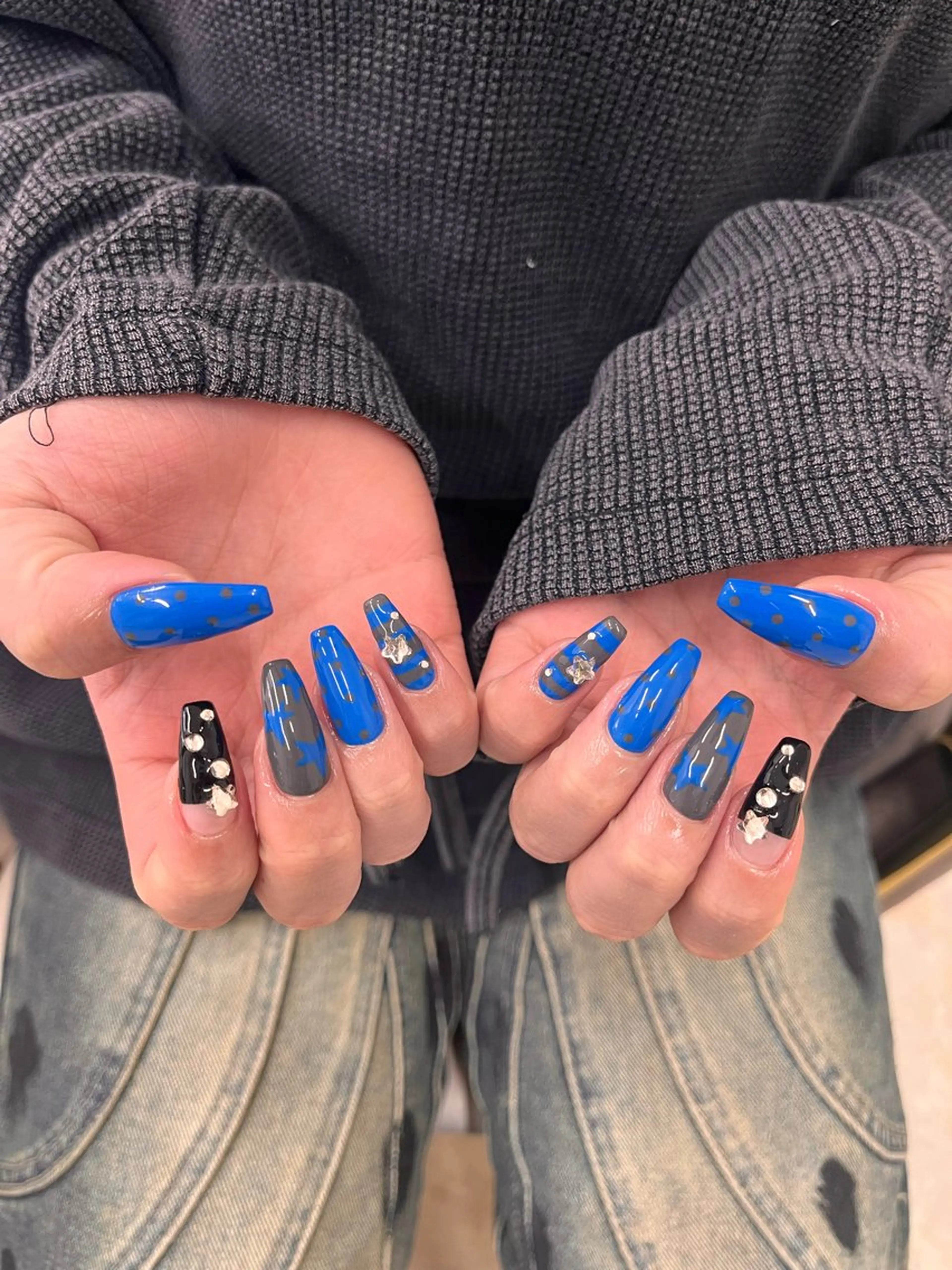 セミロング ハンドネイル フットネイル Silent /話さないネイルサロン所属・Silent 話さないネイルサロンのネイルデザイン