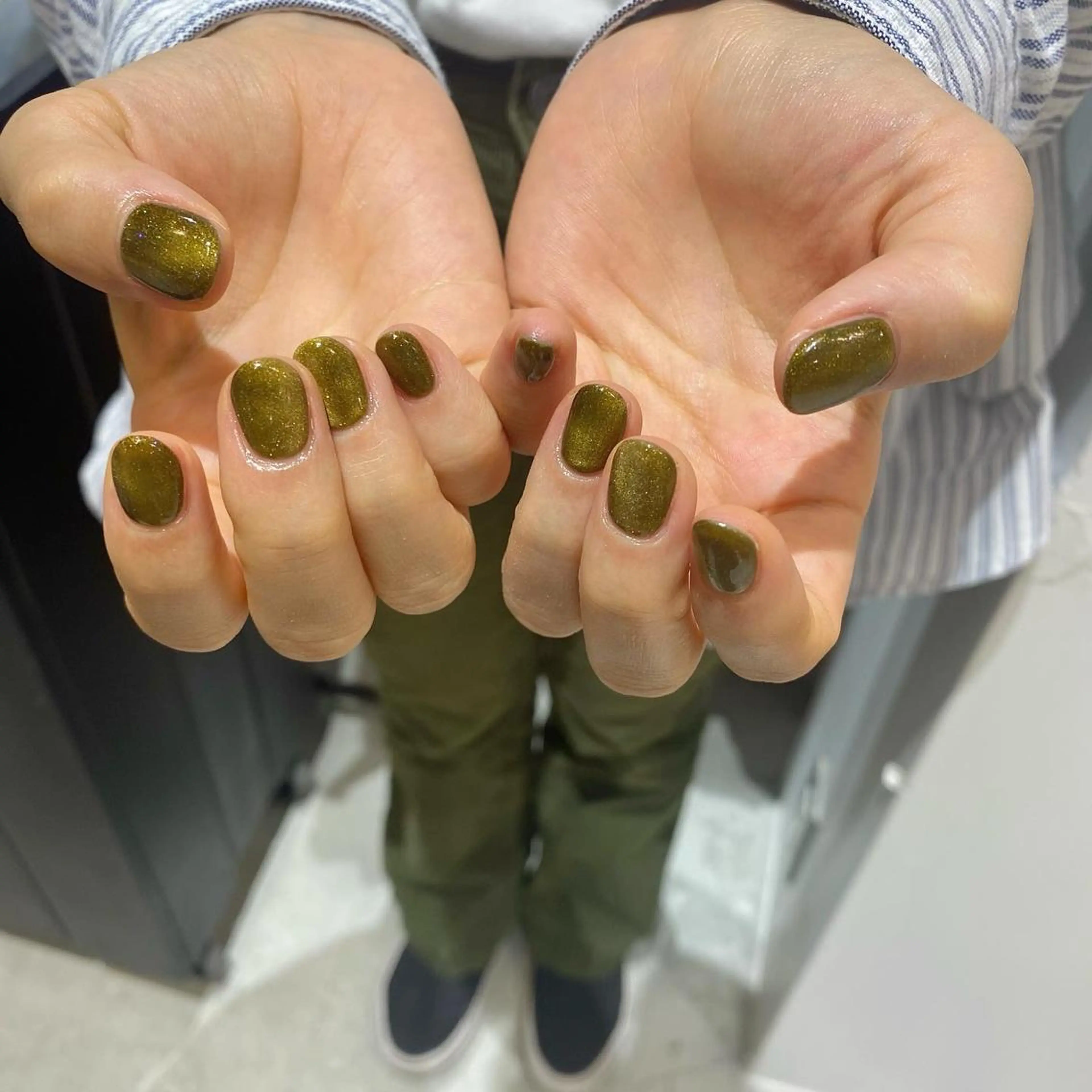 ネイル マグネットネイル マグネットワンカラー ワンカラーネイル ハンドネイル 栗林 実莉のネイルデザイン