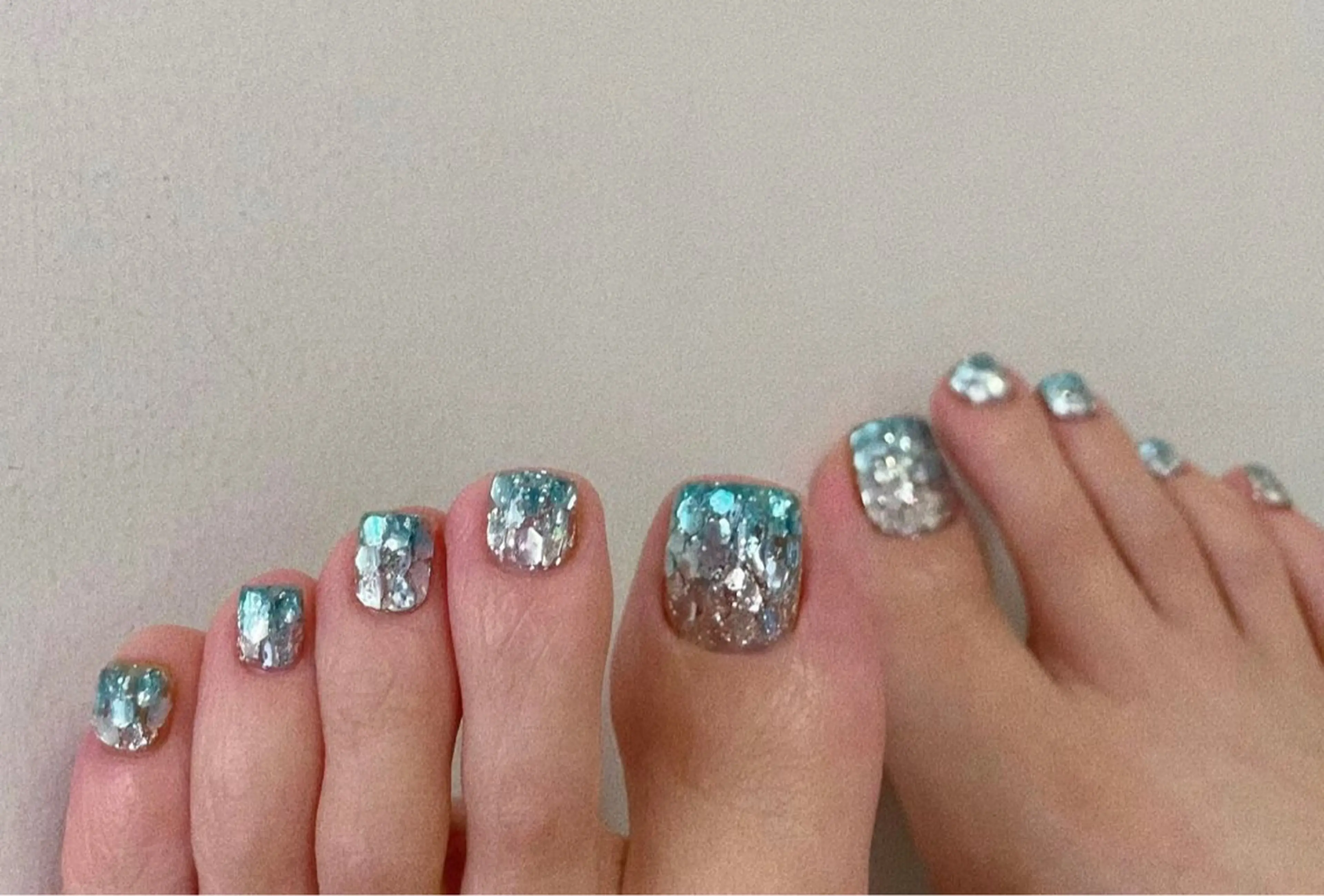 🔴【初回ジェルオフ無料】フットワンカラ-（カラー2個まで） ¥5200の写真