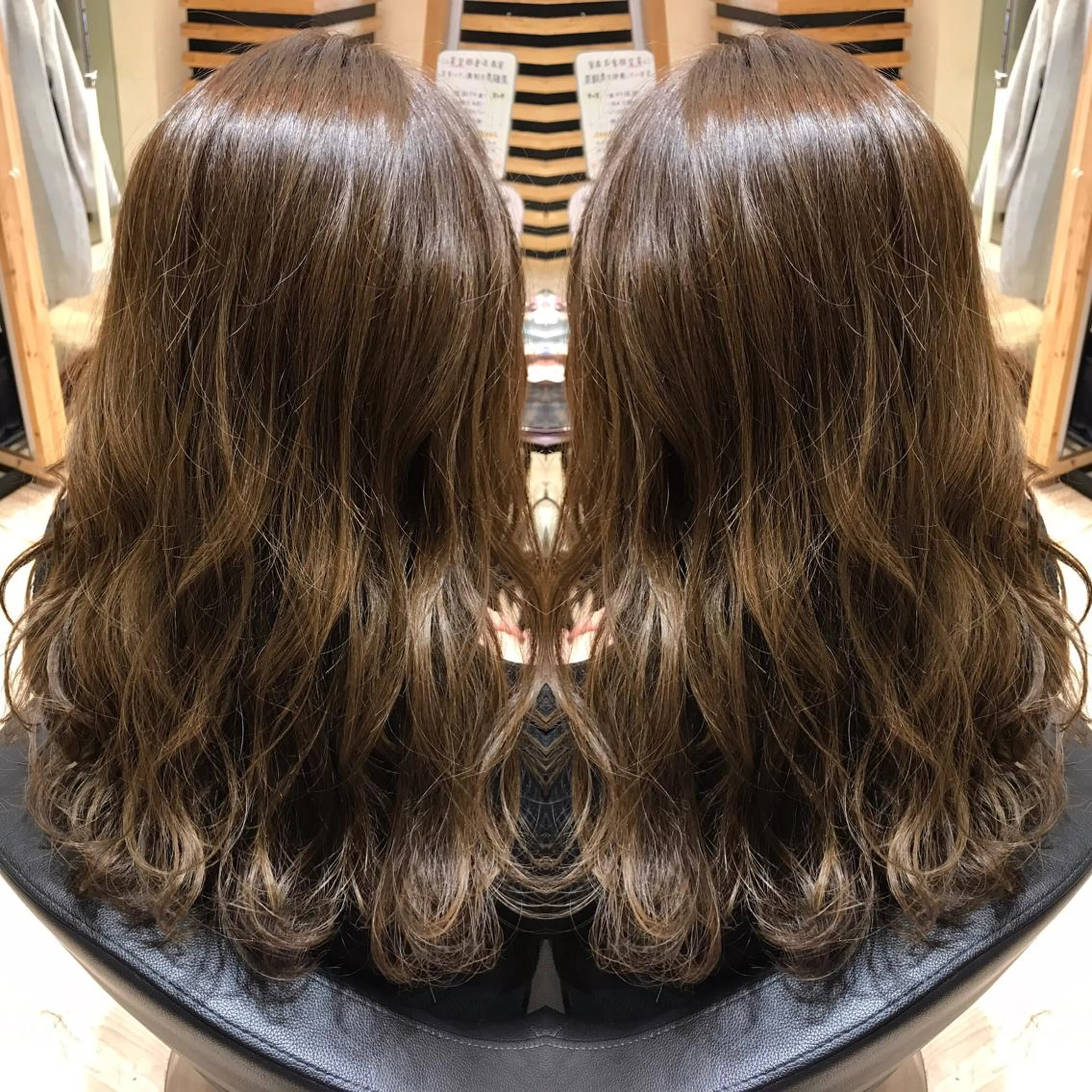 セミロング アッシュ カット ヘアカラー 大久保 隆蔵のヘアスタイル