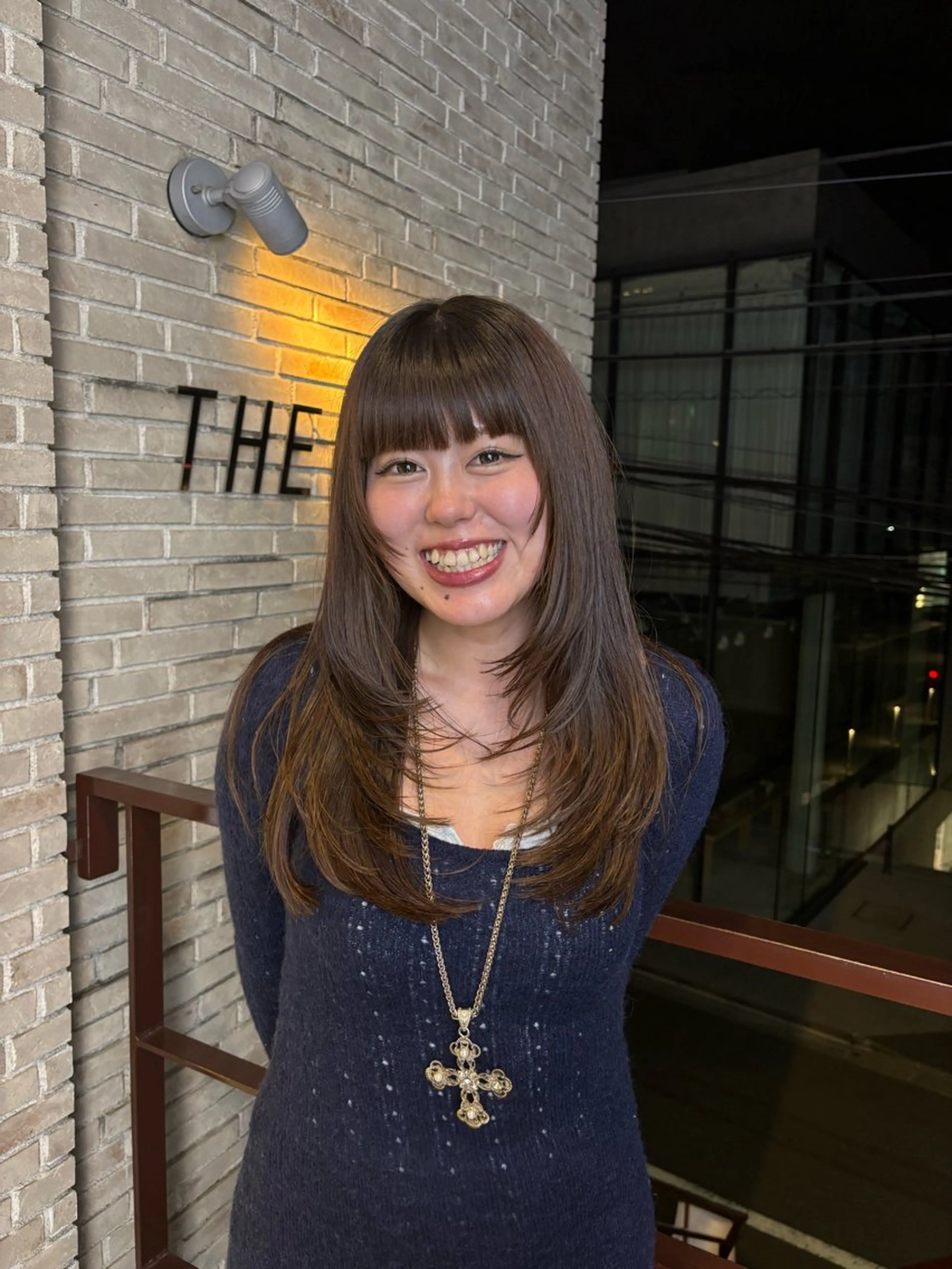 ロング 津上 恵美のヘアスタイル