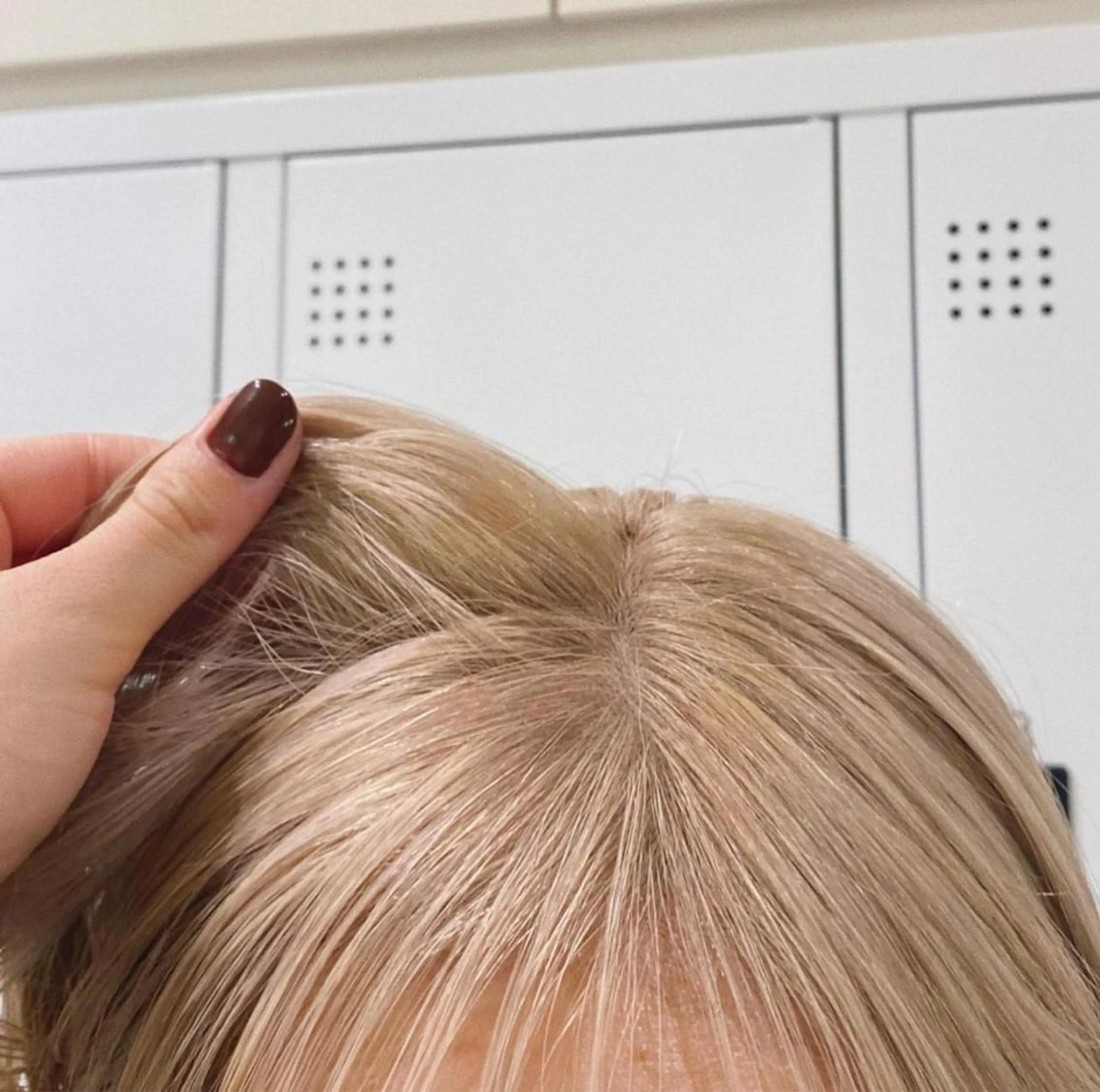 ショート ブリーチカラー/ベー ジュ/Hono🦖のヘアスタイル