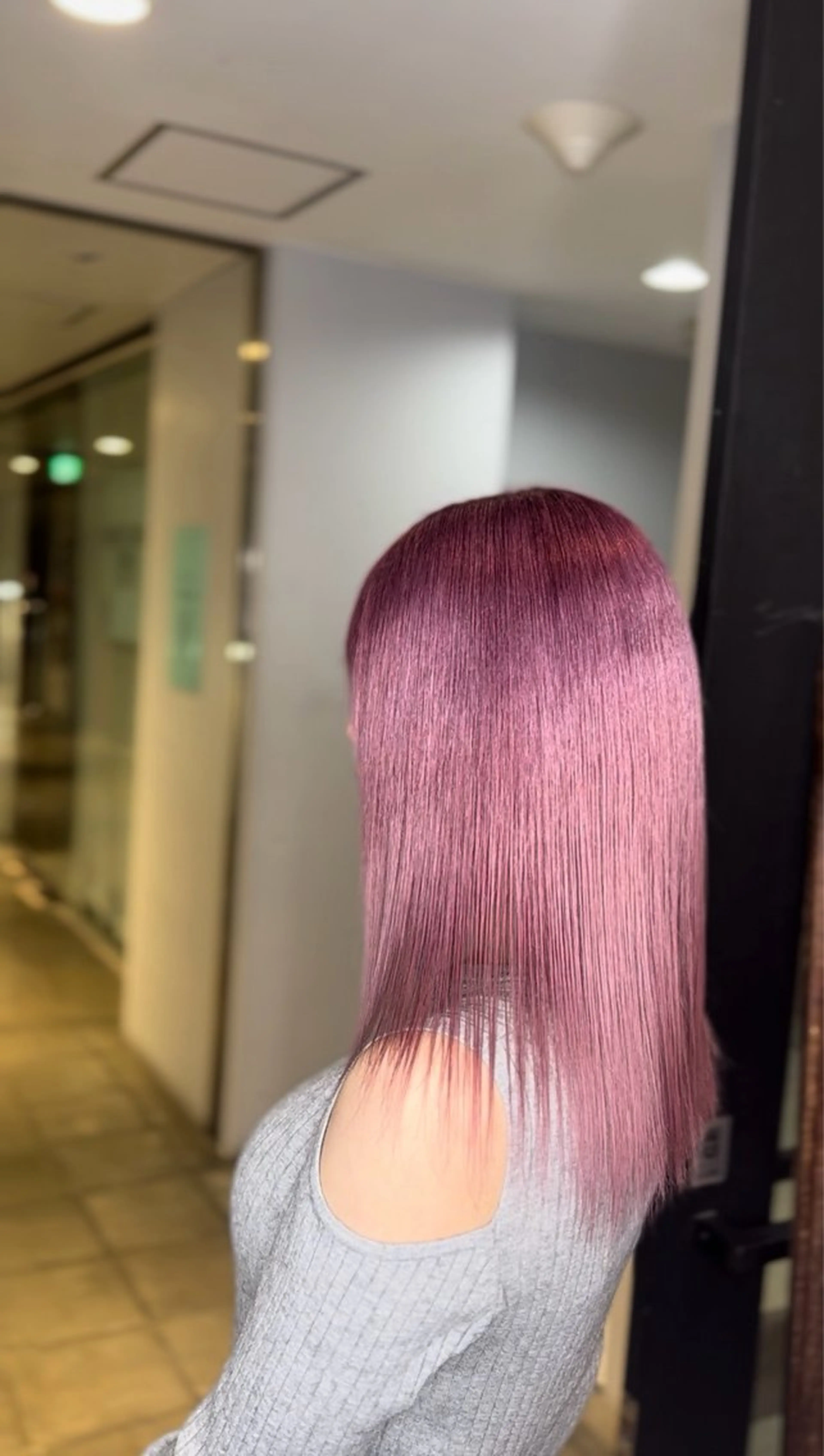カラー ヘアカラー 奥田 星来のヘアスタイル