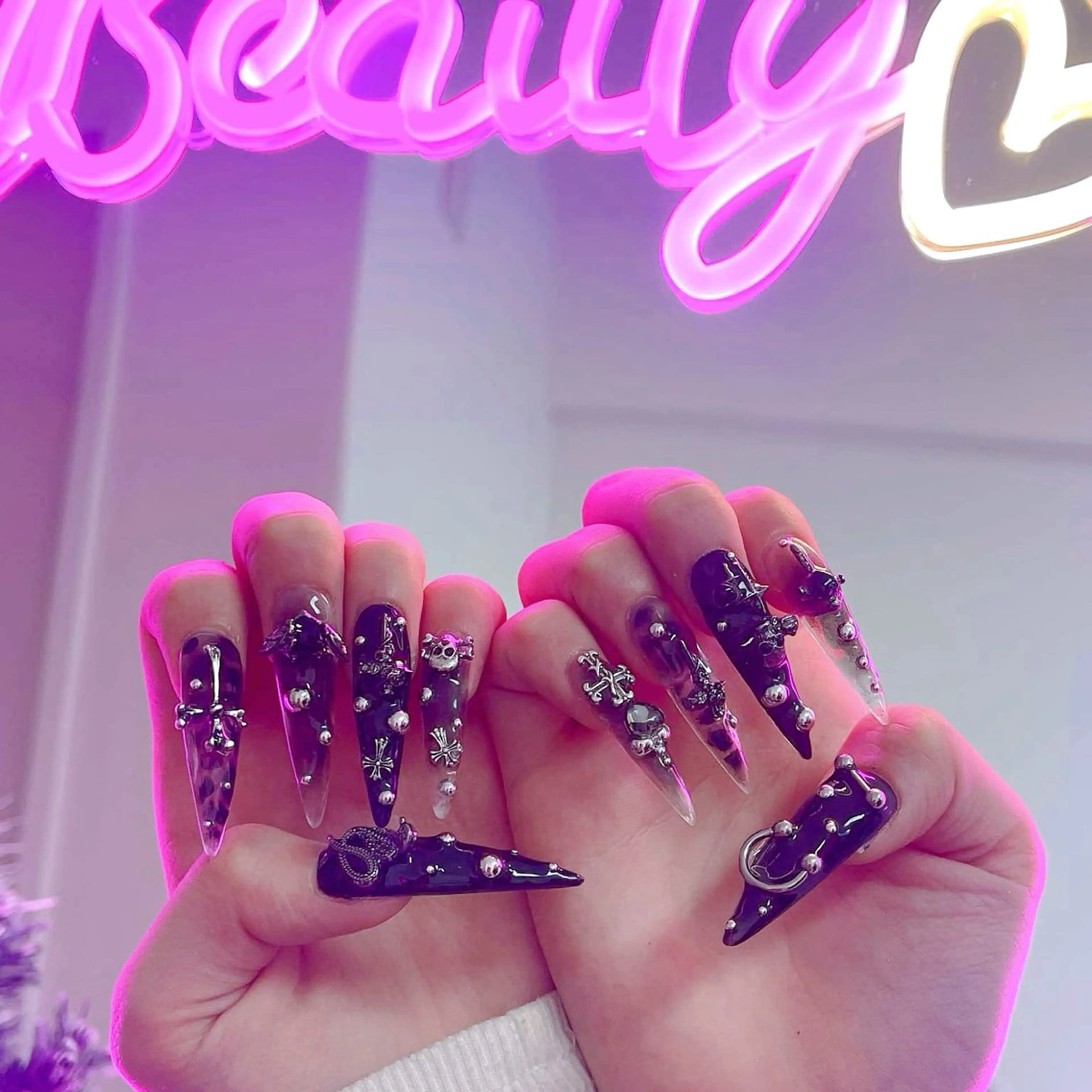 ネイル 成人式 ロングネイル マグネットネイル 大理石ネイル(マーブル) リボン ハンドネイル MoMoA Nail ネイル長さ出し専門店のネイルデザイン