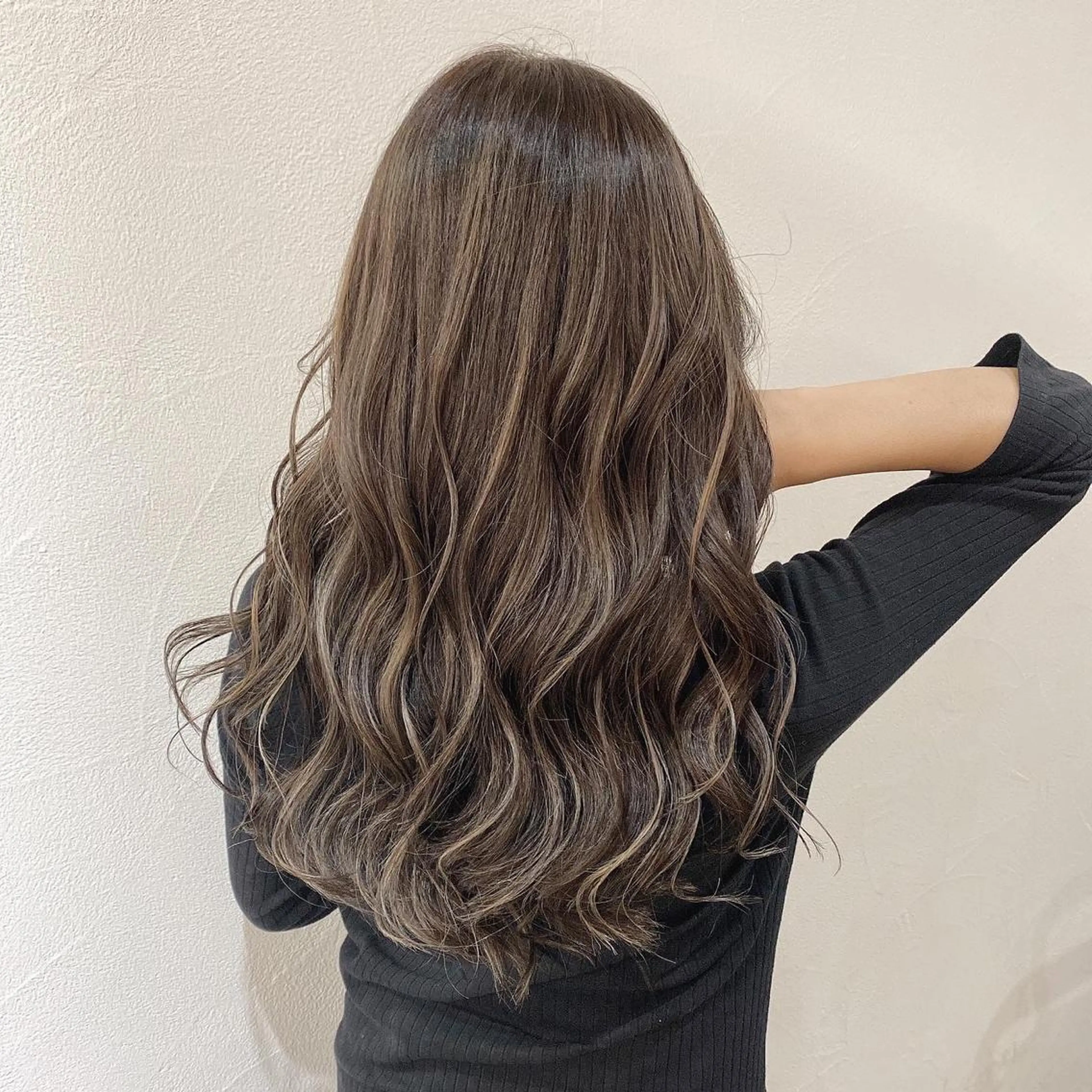 セミロング カラー グレージュ ハイライトカラー ハイライト カット ヘアカラー トリートメント ハイライト／髪質改善 裕樹のヘアスタイル