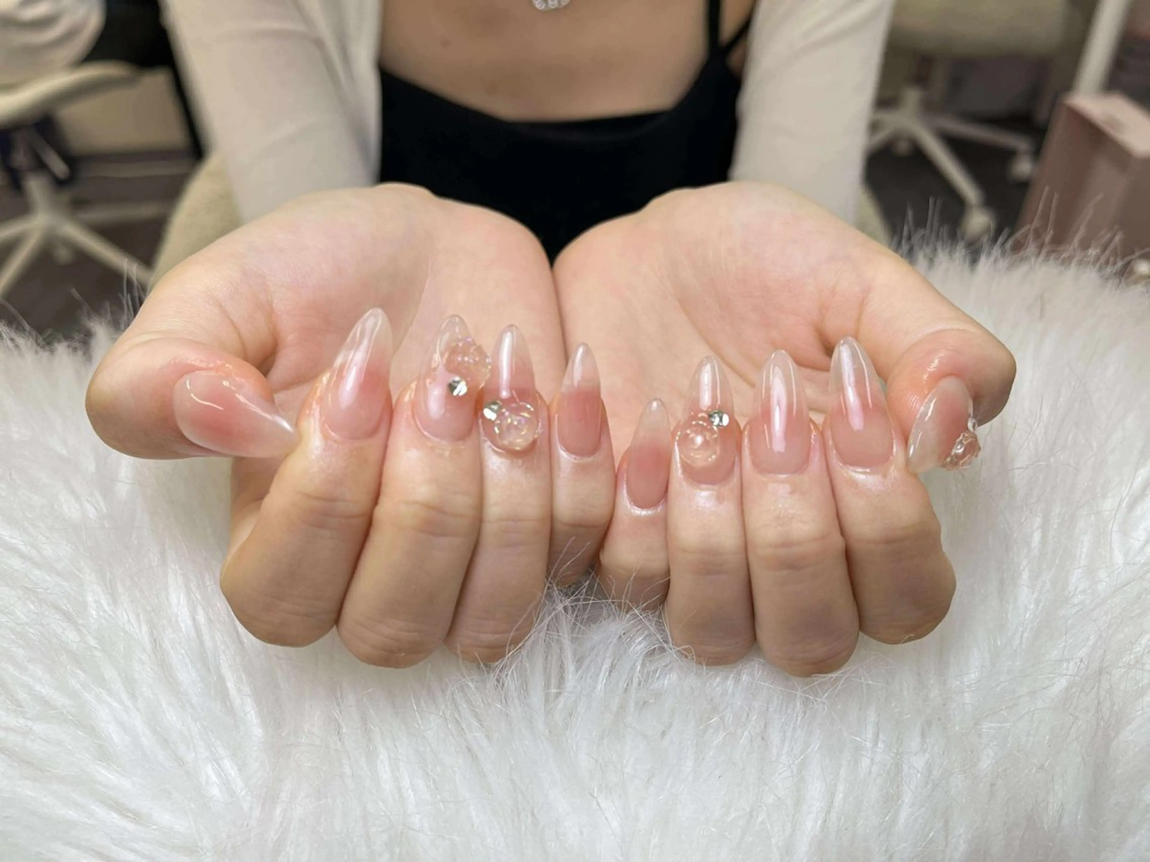 ネイル チークネイル ハート ホログラムネイル ミラーネイル ニュアンスネイル Nie Nail Shinokuboのネイルデザイン