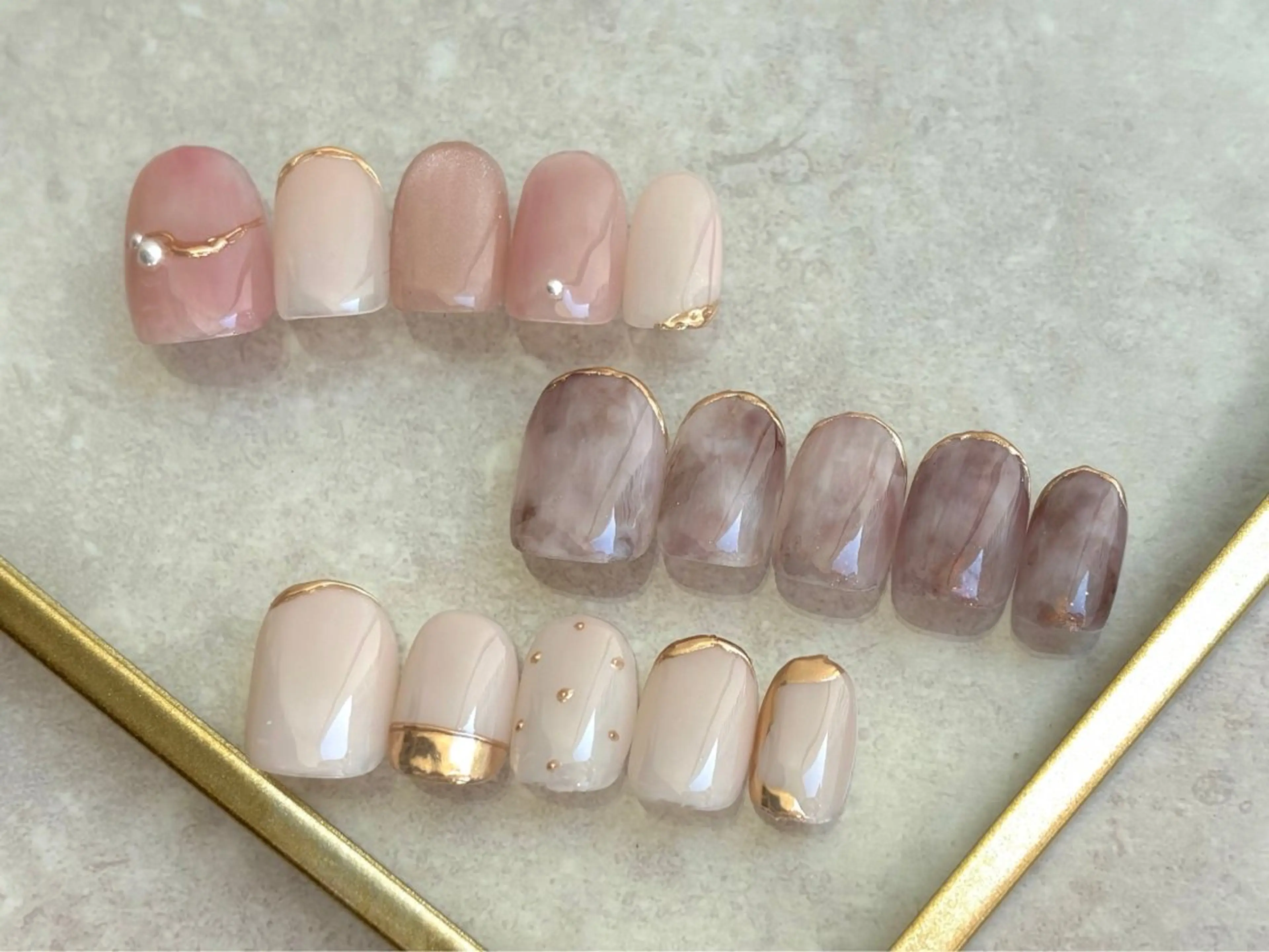 ネイル ニュアンスネイル aoi .のネイルデザイン