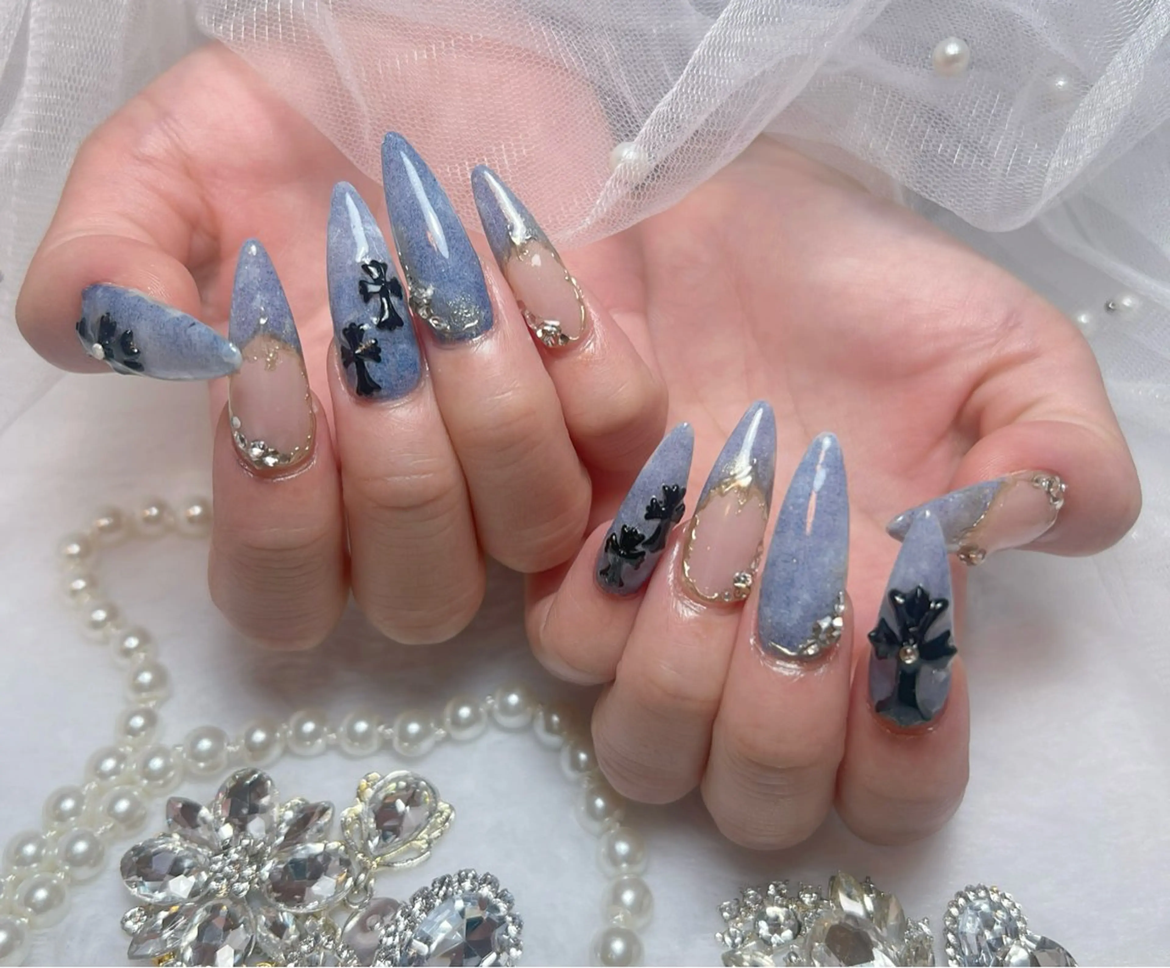 ネイル アートネイル オーロラネイル チークネイル 長さ出し フットネイル Miya _nailのネイルデザイン