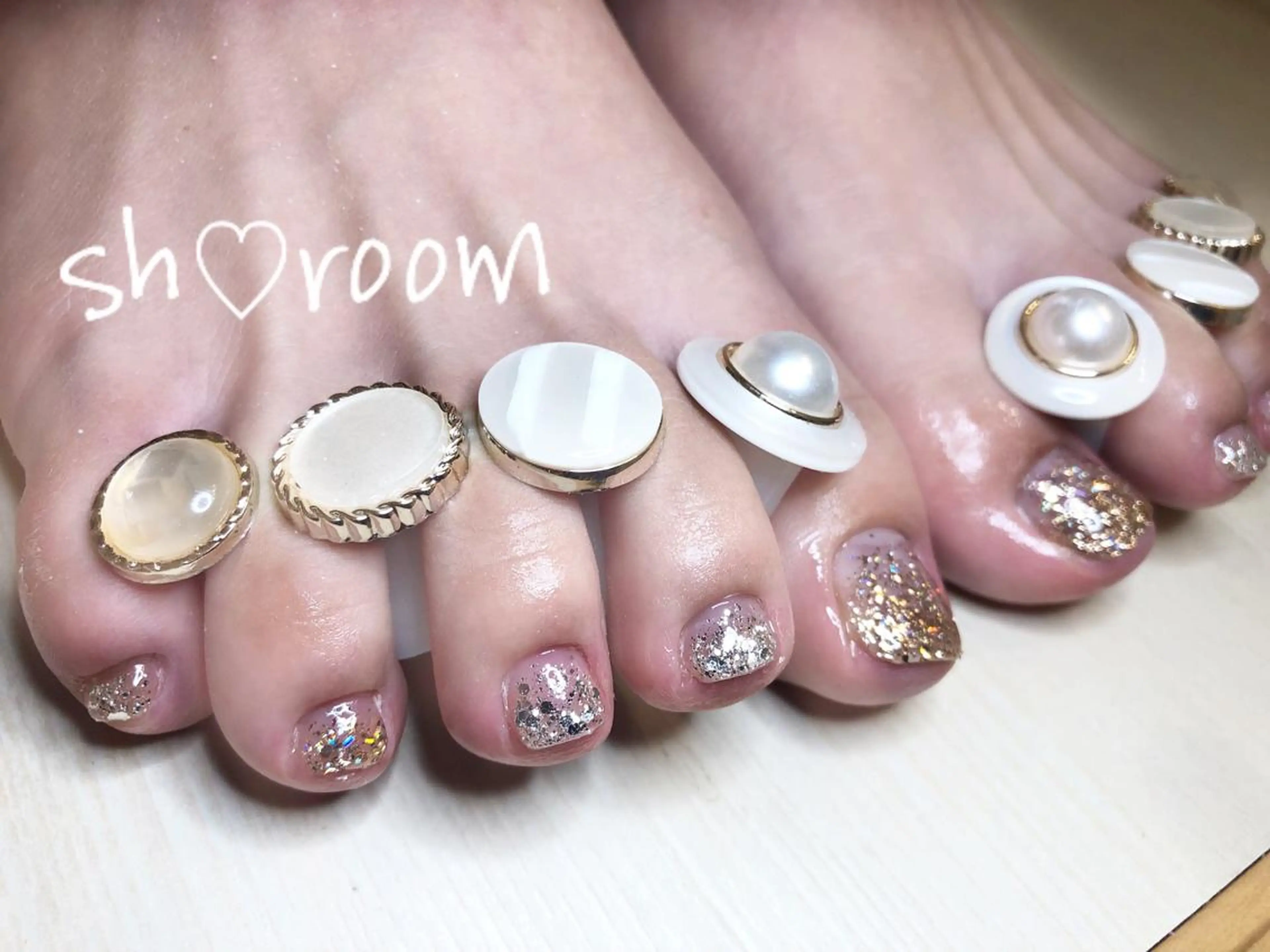 ネイル アートネイル フットネイル フレンチネイル グラデーション キラキラネイル Nail salon Ruuのネイルデザイン