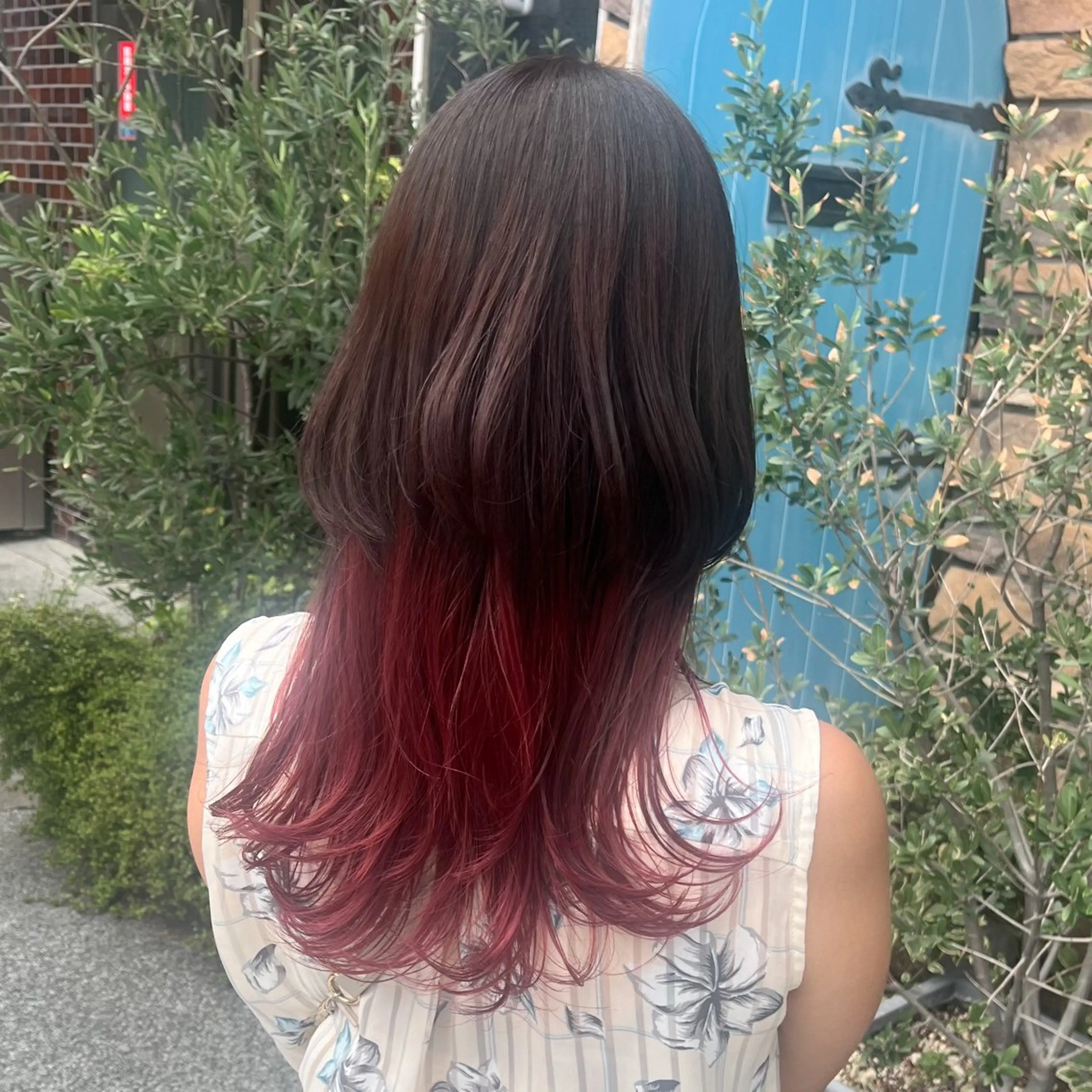 セミロング カラー デザインカラー カット ヘアカラー トリートメント 伊藤 玲衣のヘアスタイル