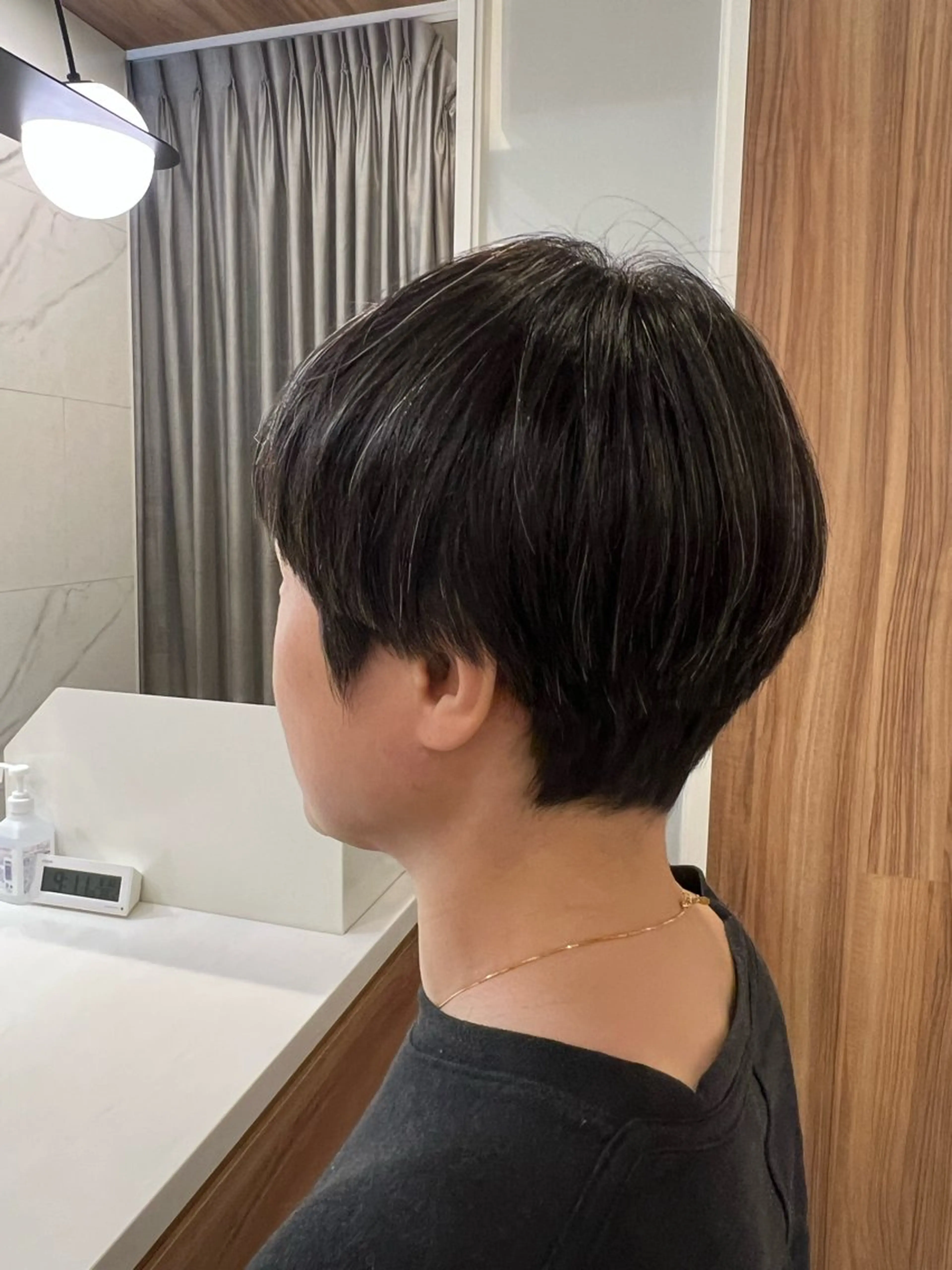 ショート 村中 逸紀のヘアスタイル