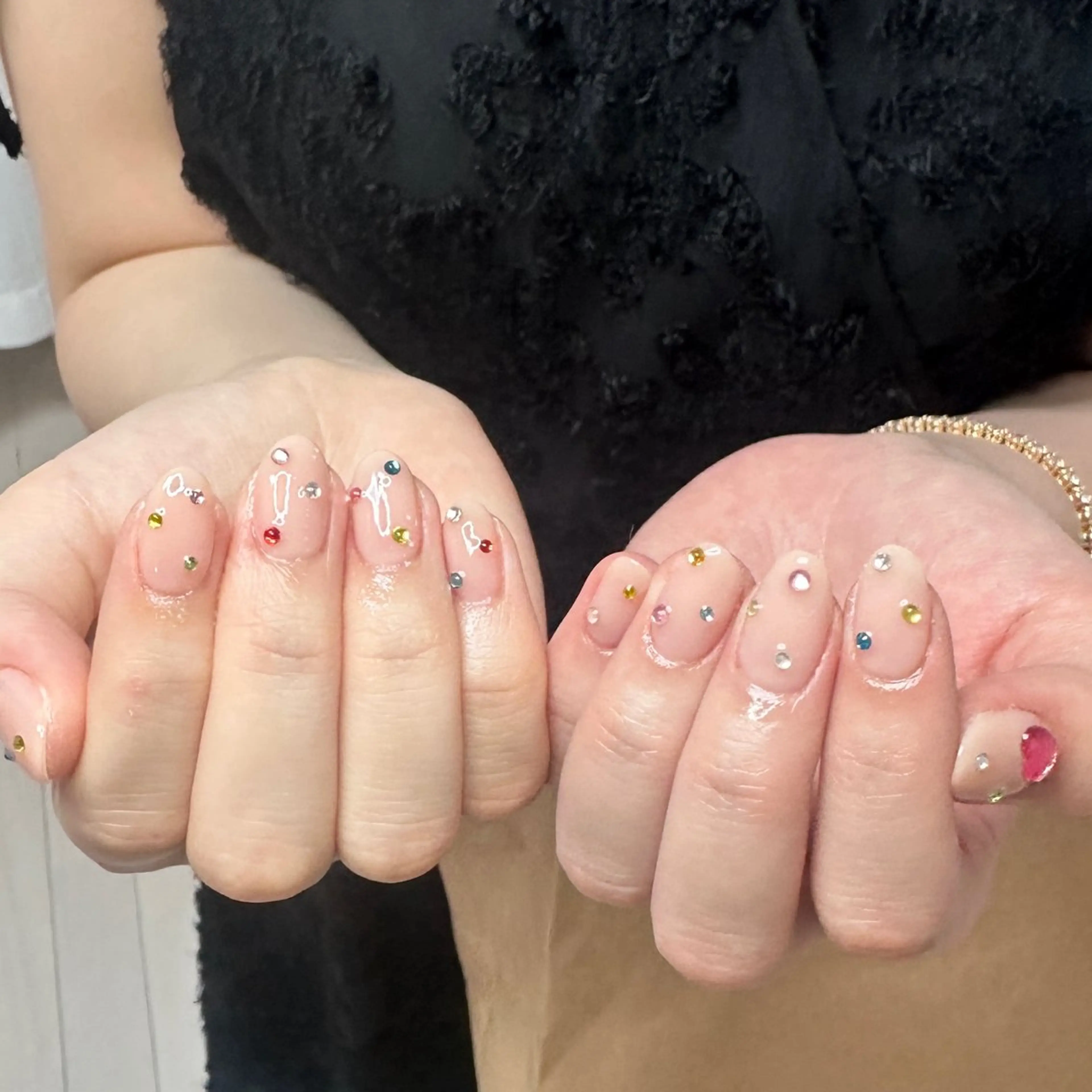 ネイル アートネイル オーロラネイル チークネイル フレンチネイル ガラスフレンチ 🎀YooLi Nail salonのネイルデザイン