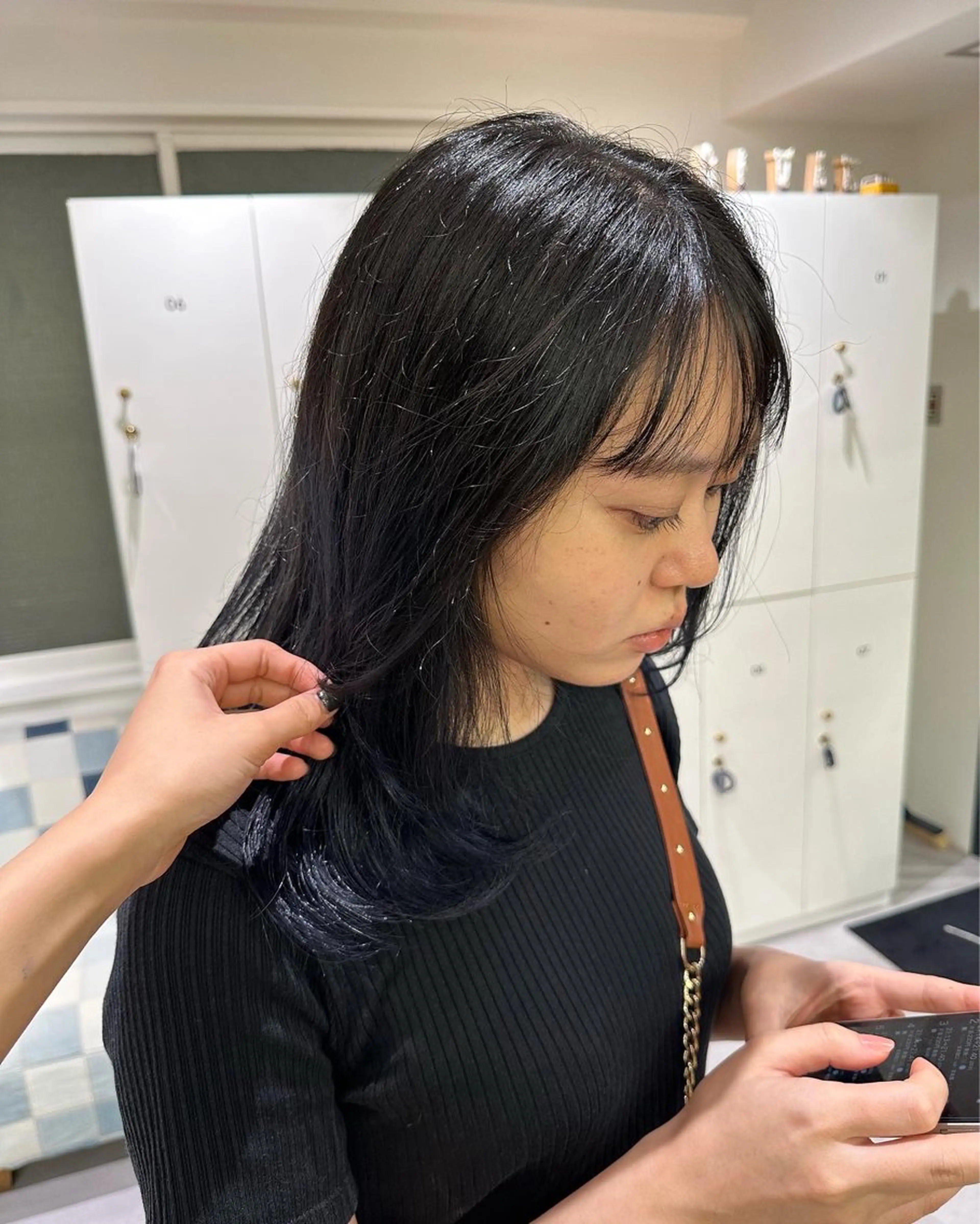 カラー ブリーチ ブルーカラー 切りっぱなし/髪質 改善矯正/さやか🫧のヘアスタイル