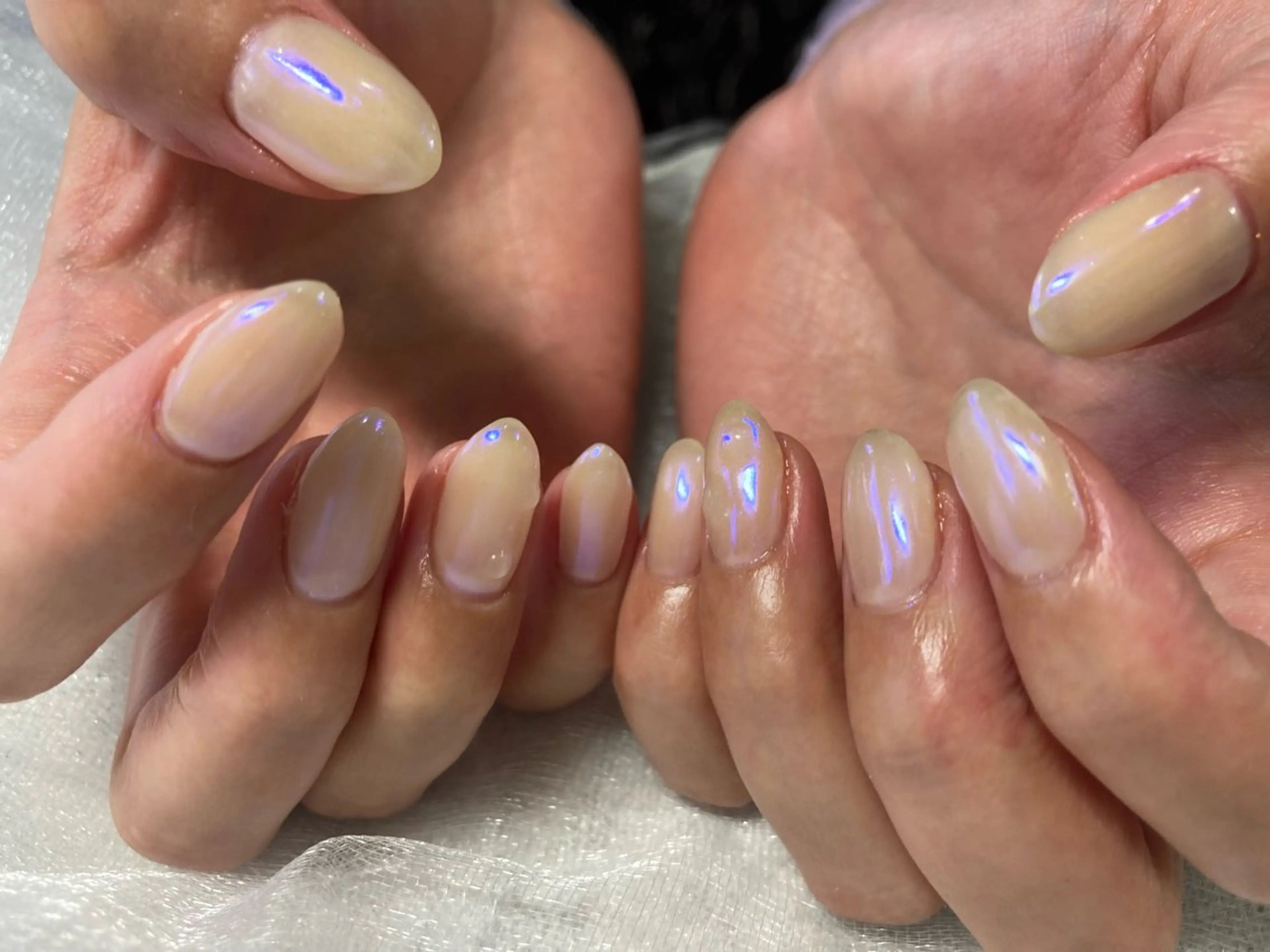 ネイル オーロラネイル ホワイト otsurunail (オツルネイル)のネイルデザイン