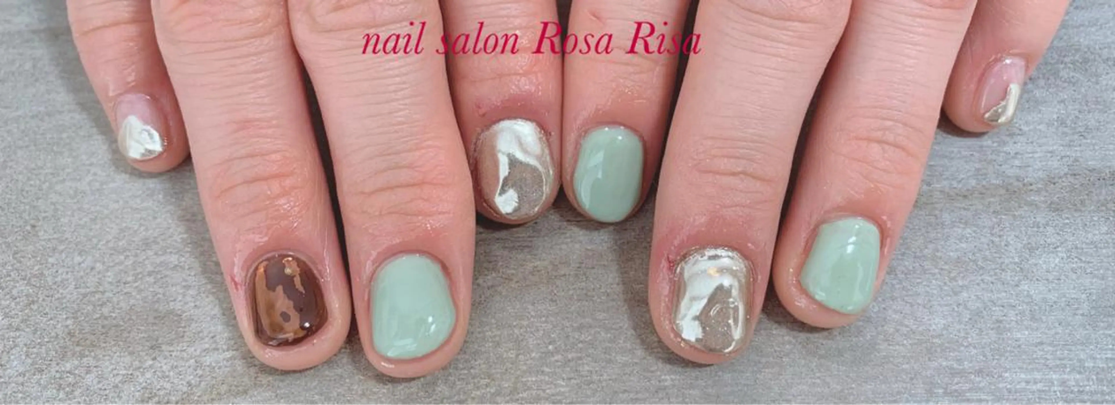 ショート ネイル ニュアンスネイル ネイルスタジオ シェイクユアハンズのネイルデザイン