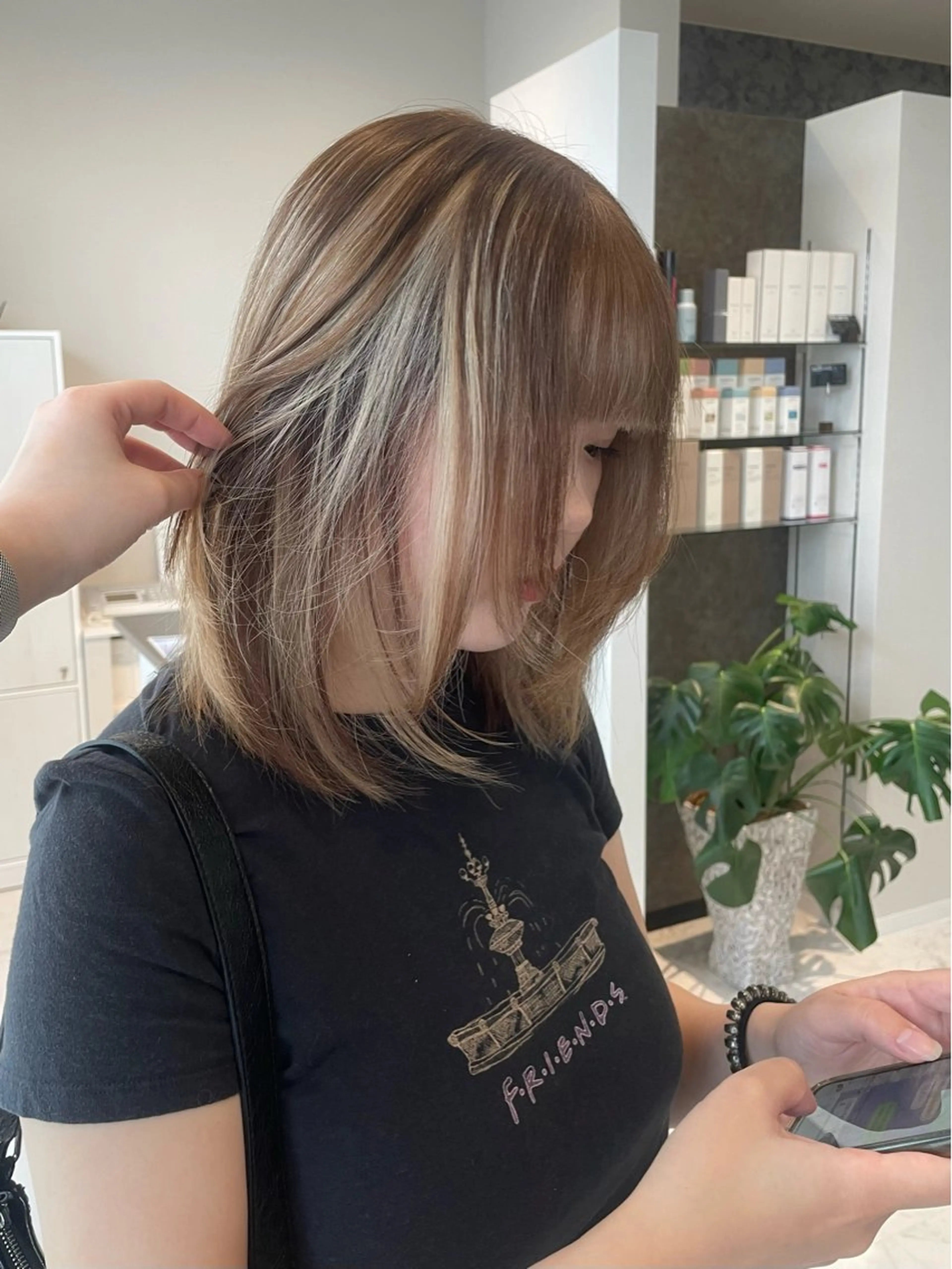 ミディアム カラー カット ヘアカラー moe🥣ﾚｲﾔｰ ｶｯﾄ/透明感ｶﾗｰのヘアスタイル