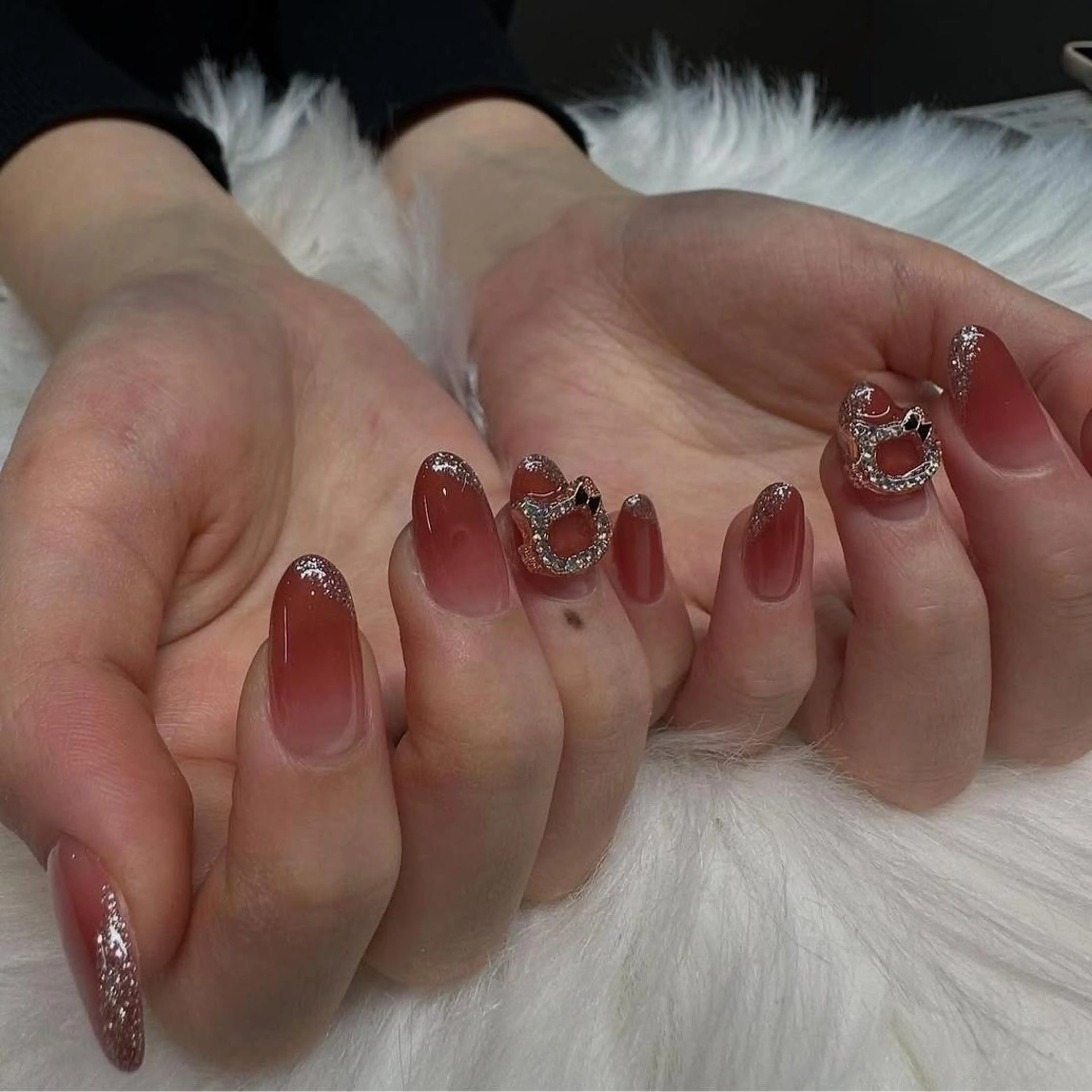 ネイル アートネイル フットネイル ジェルネイル ロングネイル マグネットネイル DL•BEAUTY / AKANEのネイルデザイン