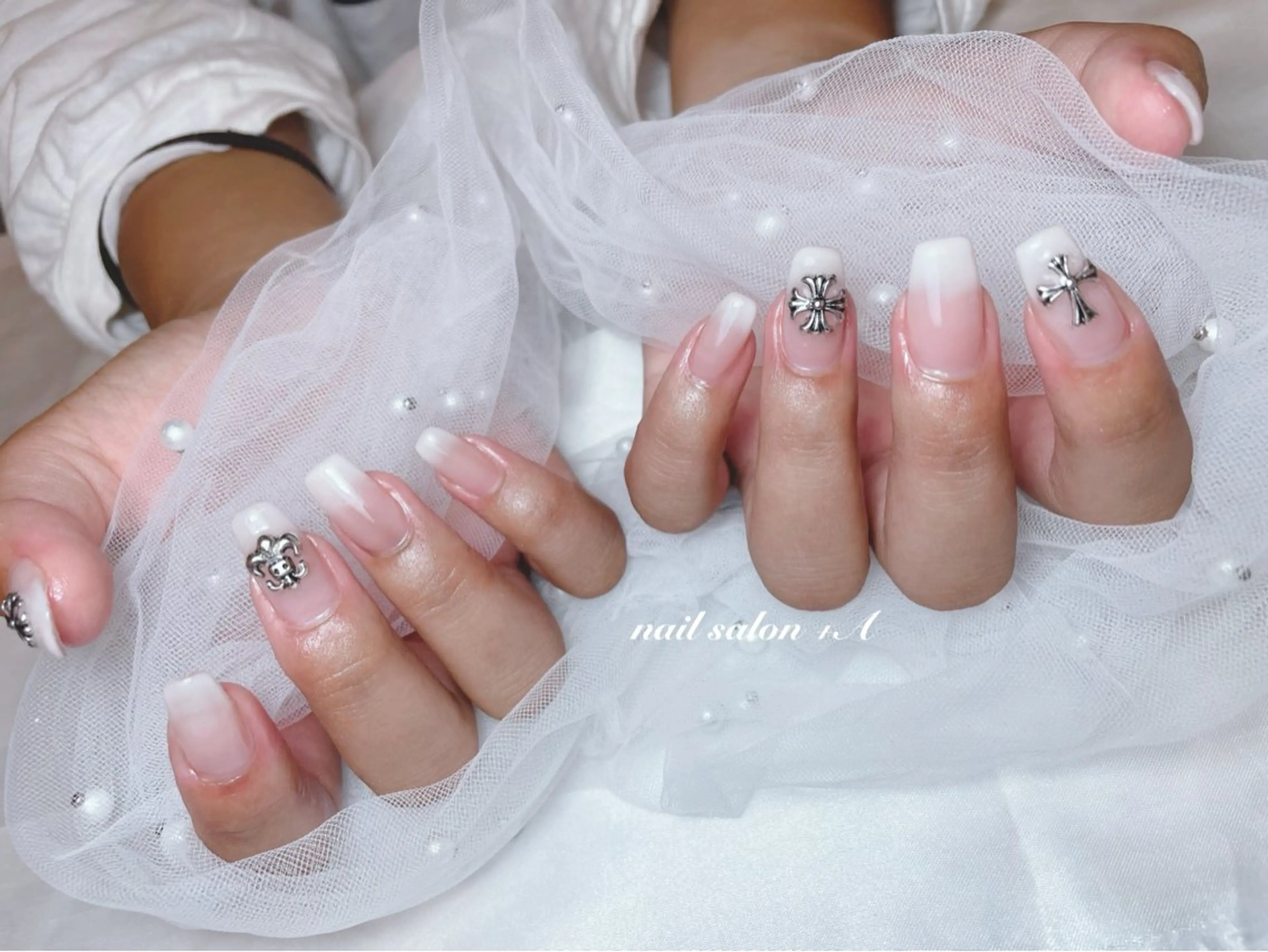 ミディアム ハンドネイル Nail Salon +Aのネイルデザイン