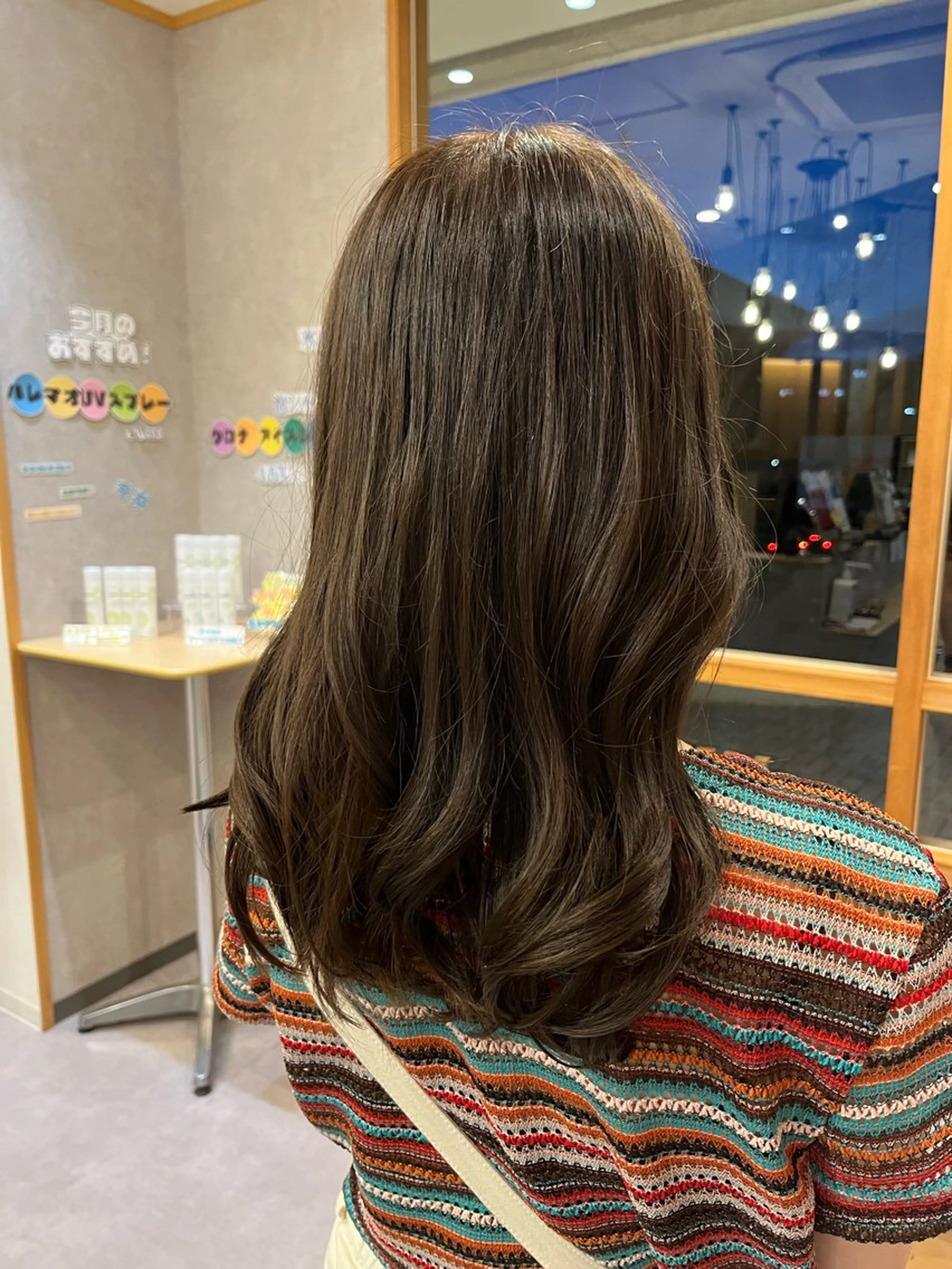 カラー mata-L23 かのんのヘアスタイル