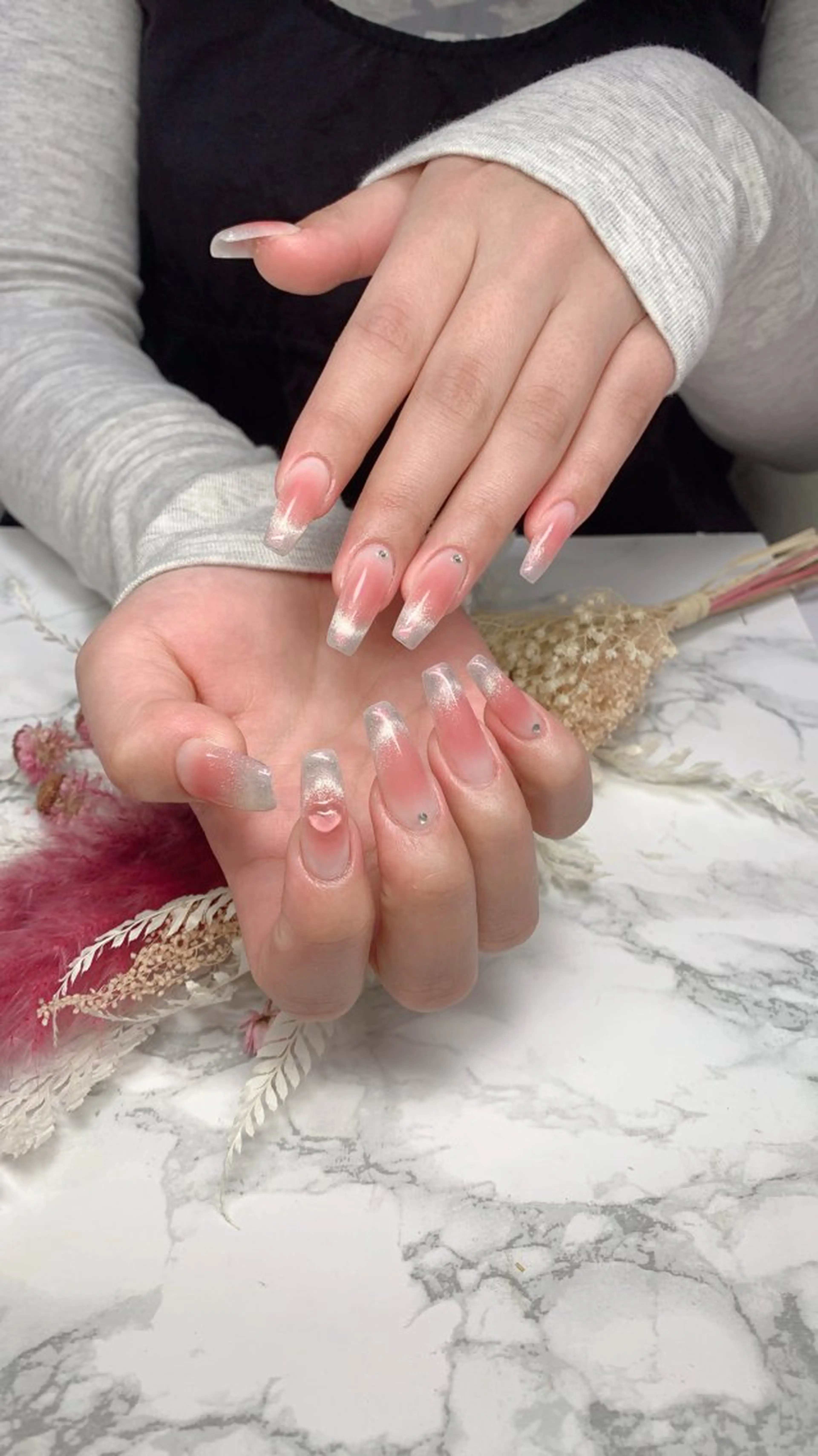 ネイル はな💎ネイル ワンホン、長さ出しのネイルデザイン